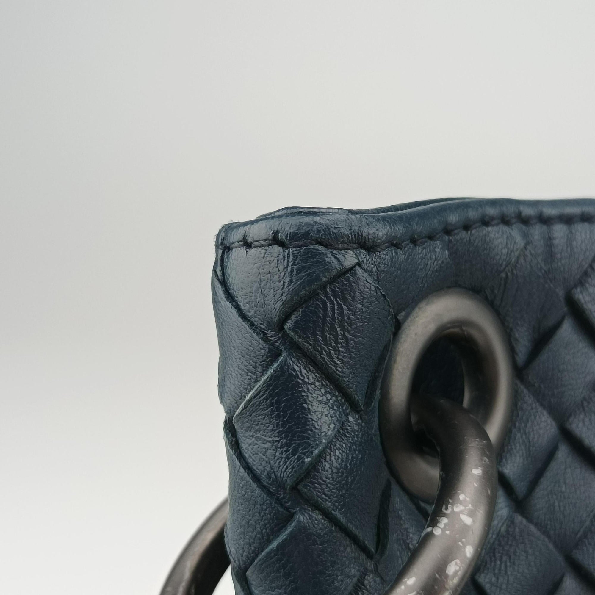 Pre-owned Bottega Veneta Intrecciato Navy lambskin  shoulderbag | stylenewstar