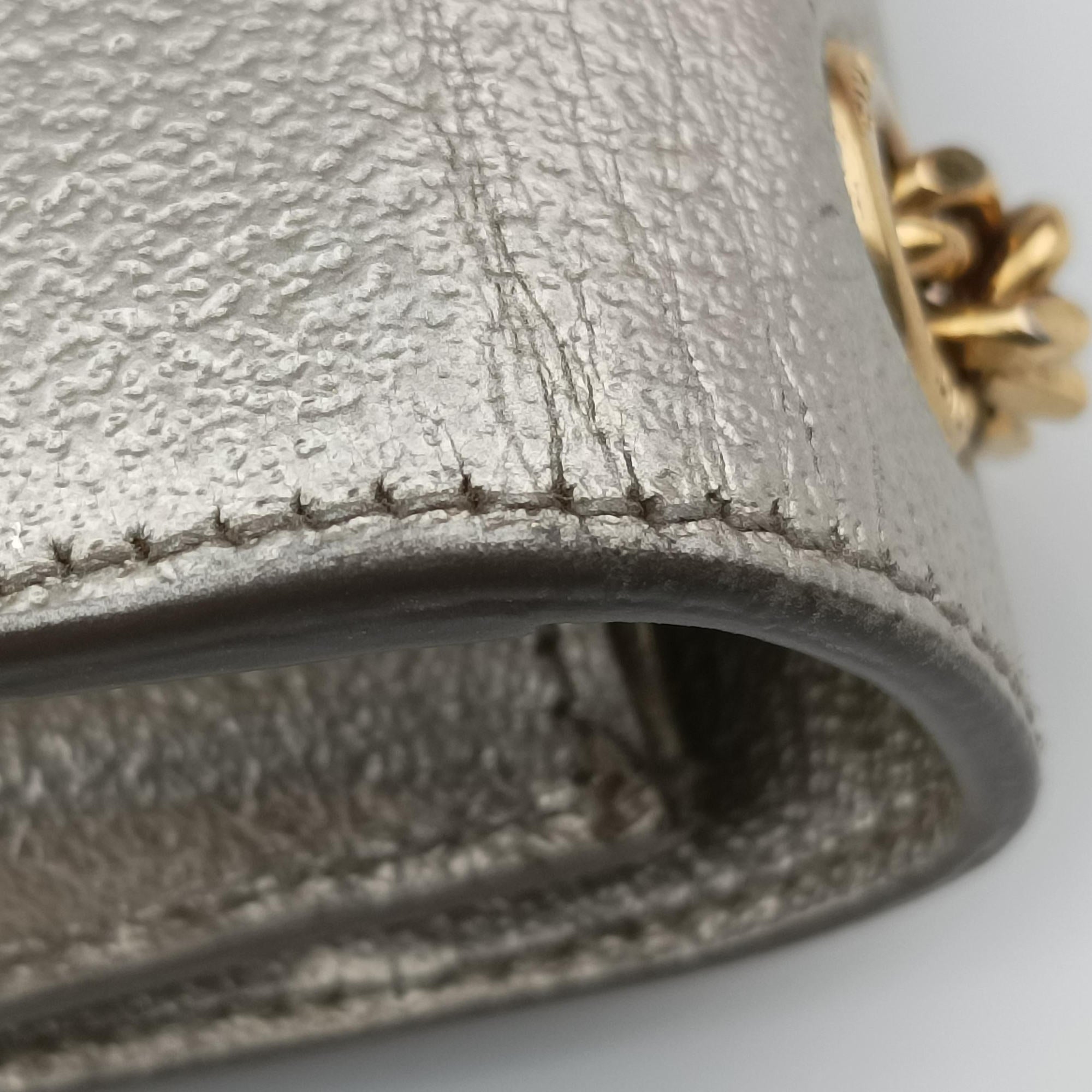 Pre-owned Yves Saint Laurent KATE Golden Leather 354121 shoulderbag | stylenewstar
