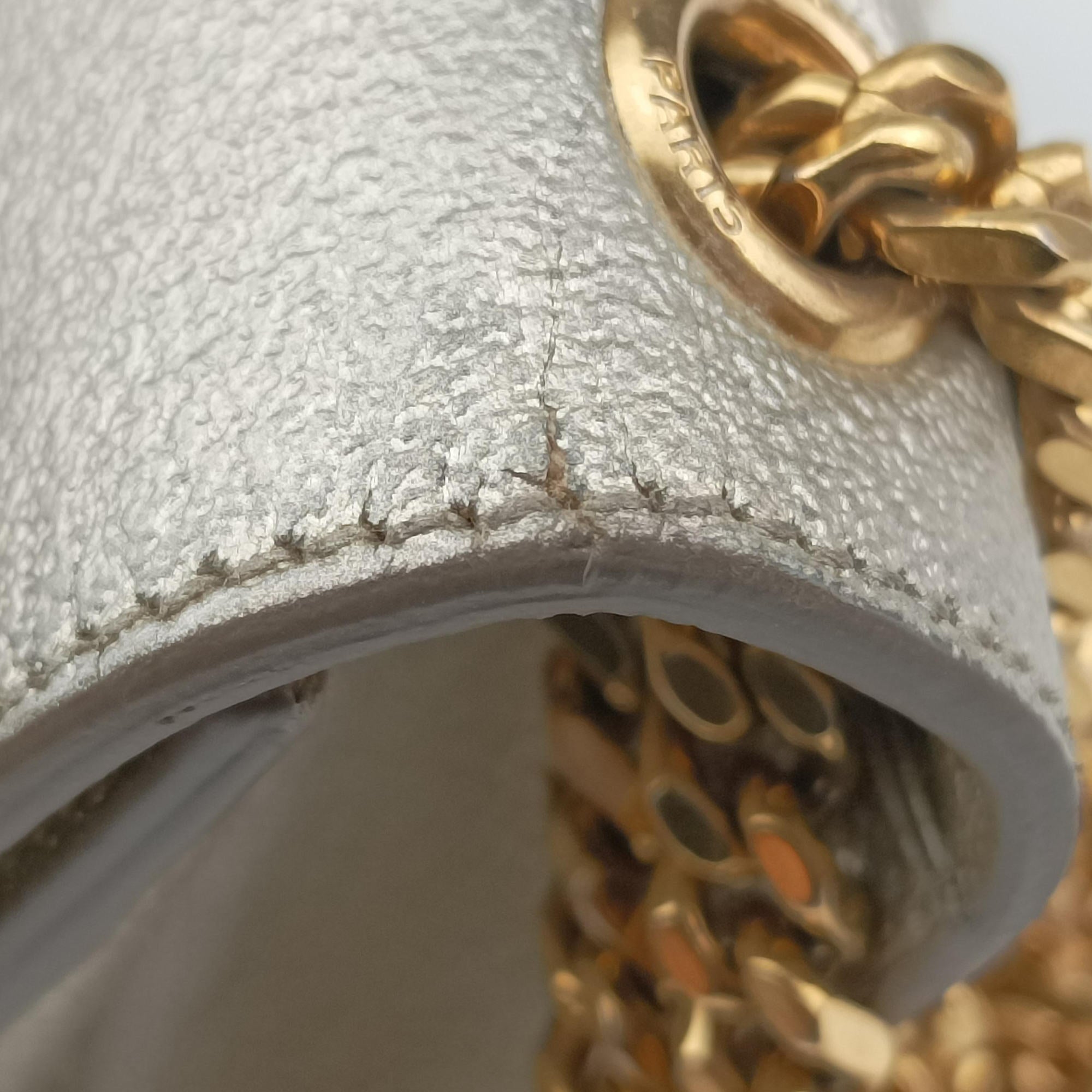 Pre-owned Yves Saint Laurent KATE Golden Leather 354121 shoulderbag | stylenewstar