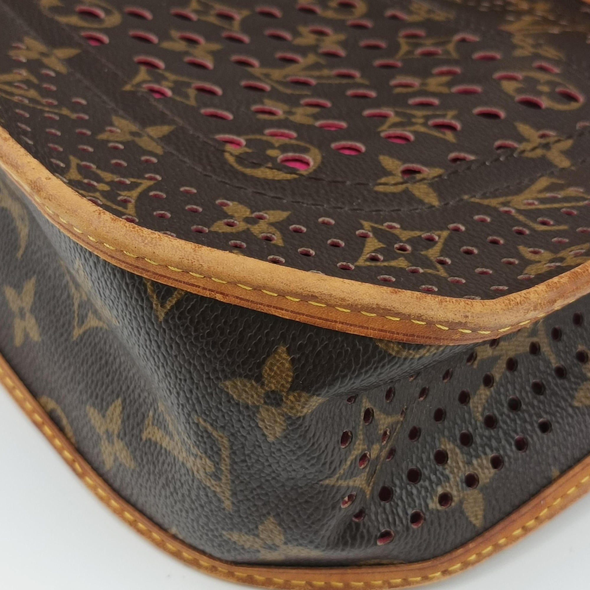 Pre-owned Louis Vuitton Musette brown×FUCHSIA Monogram Perforated M95172 shoulderbag | stylenewstar