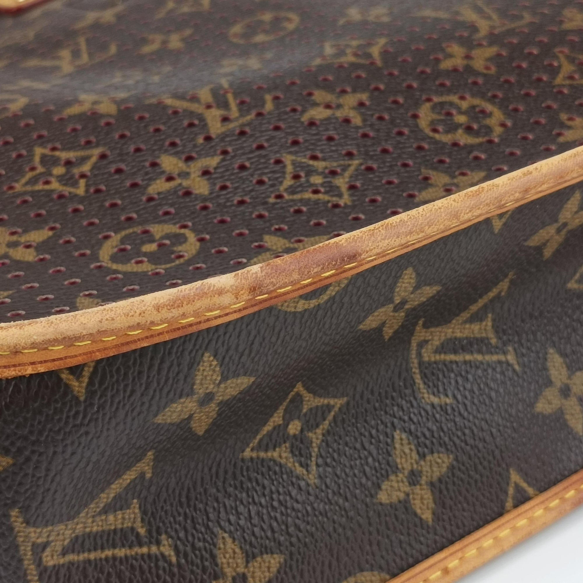 Pre-owned Louis Vuitton Musette brown×FUCHSIA Monogram Perforated M95172 shoulderbag | stylenewstar