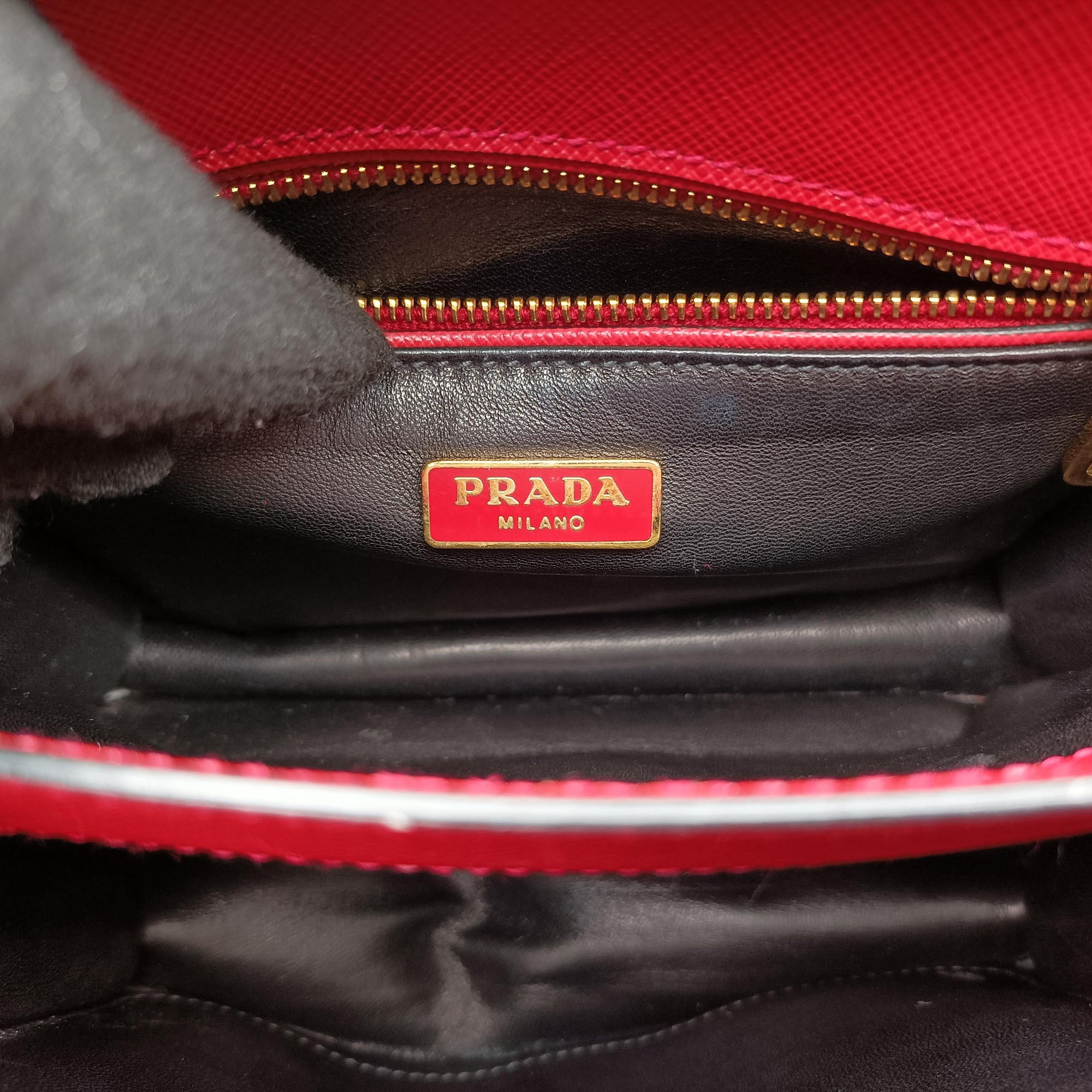 Pre-owned Prada Bicolor Box RedxBlack Saffiano Leather B5043C shoulderbag | stylenewstar