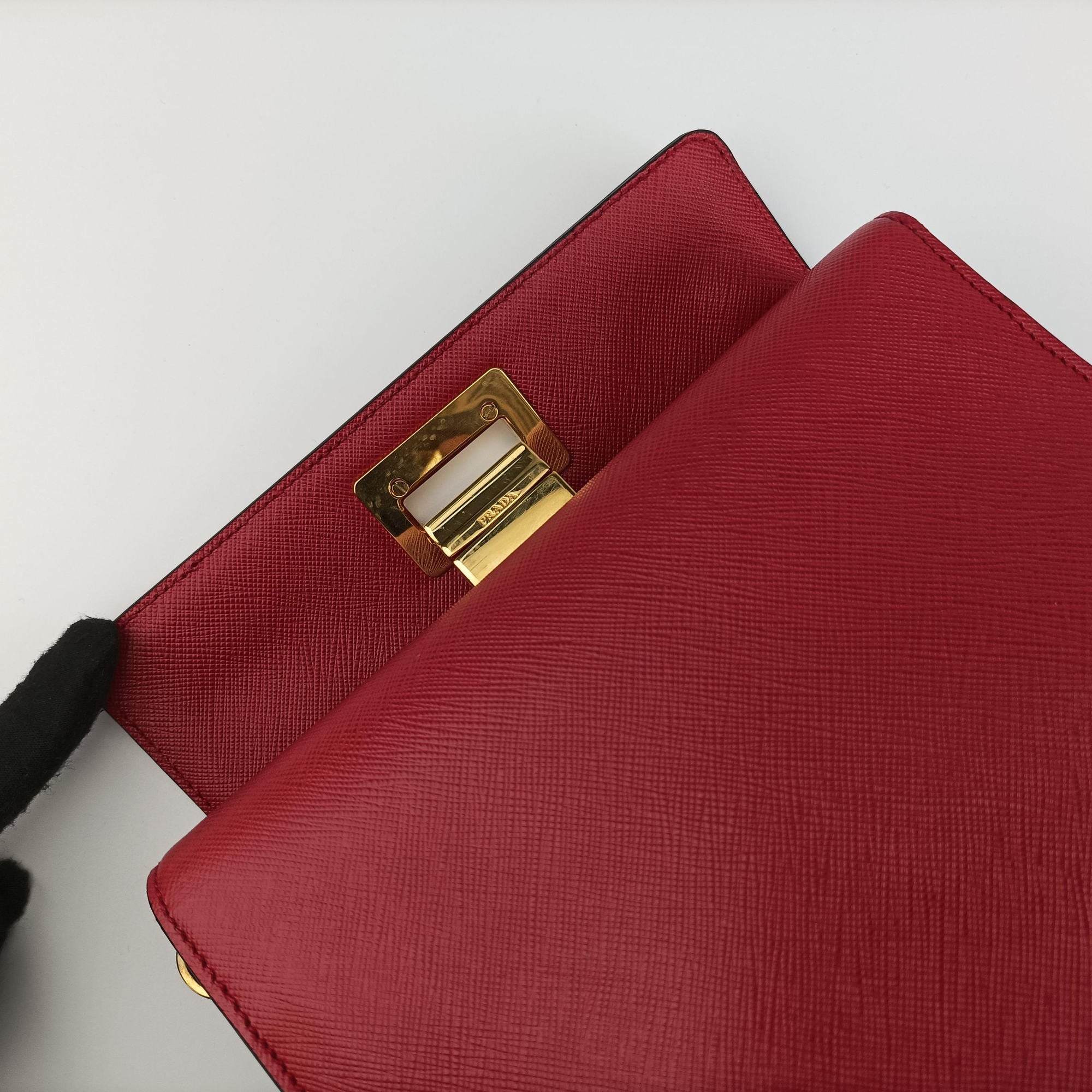 Pre-owned Prada Bicolor Box RedxBlack Saffiano Leather B5043C shoulderbag | stylenewstar