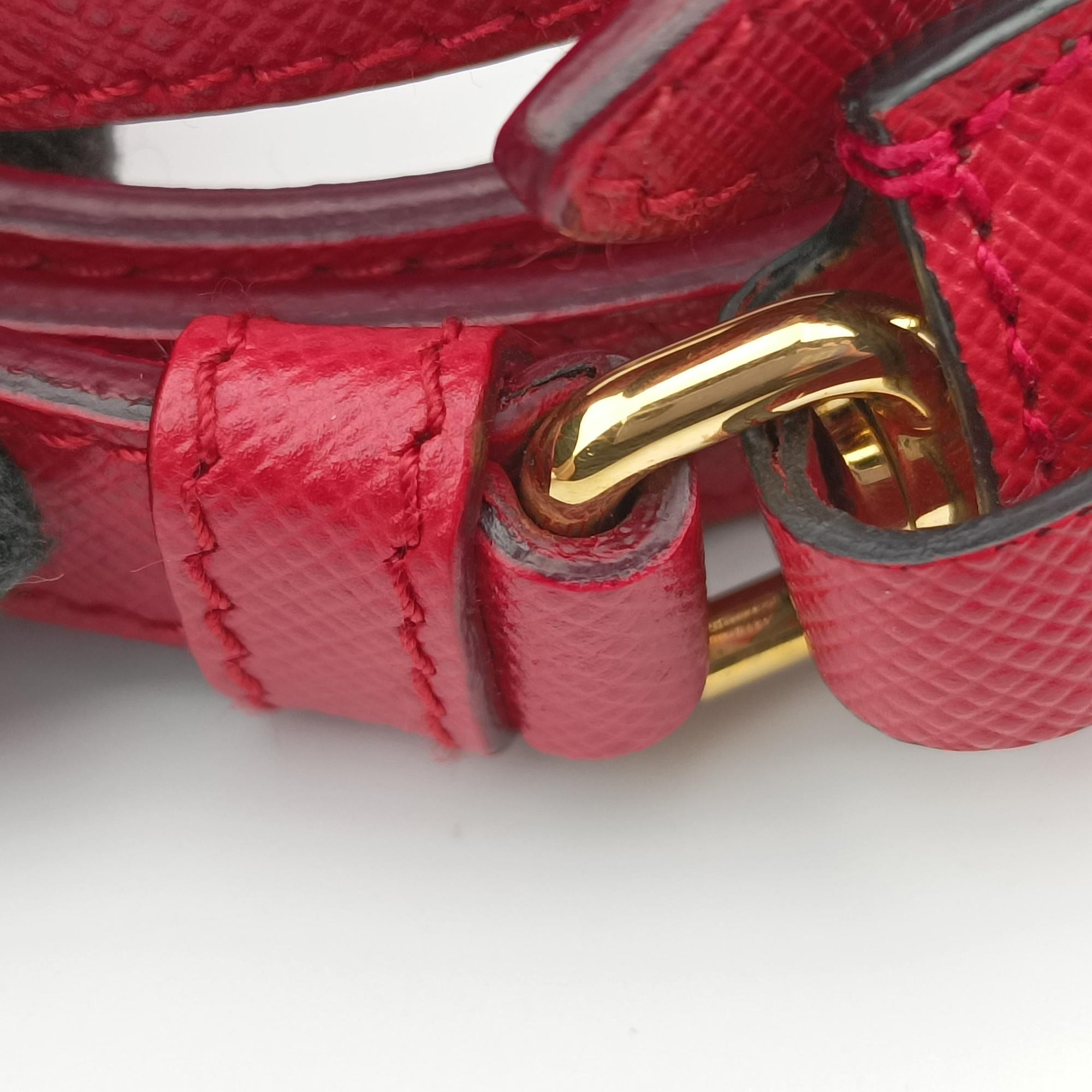 Pre-owned Prada Bicolor Box RedxBlack Saffiano Leather B5043C shoulderbag | stylenewstar