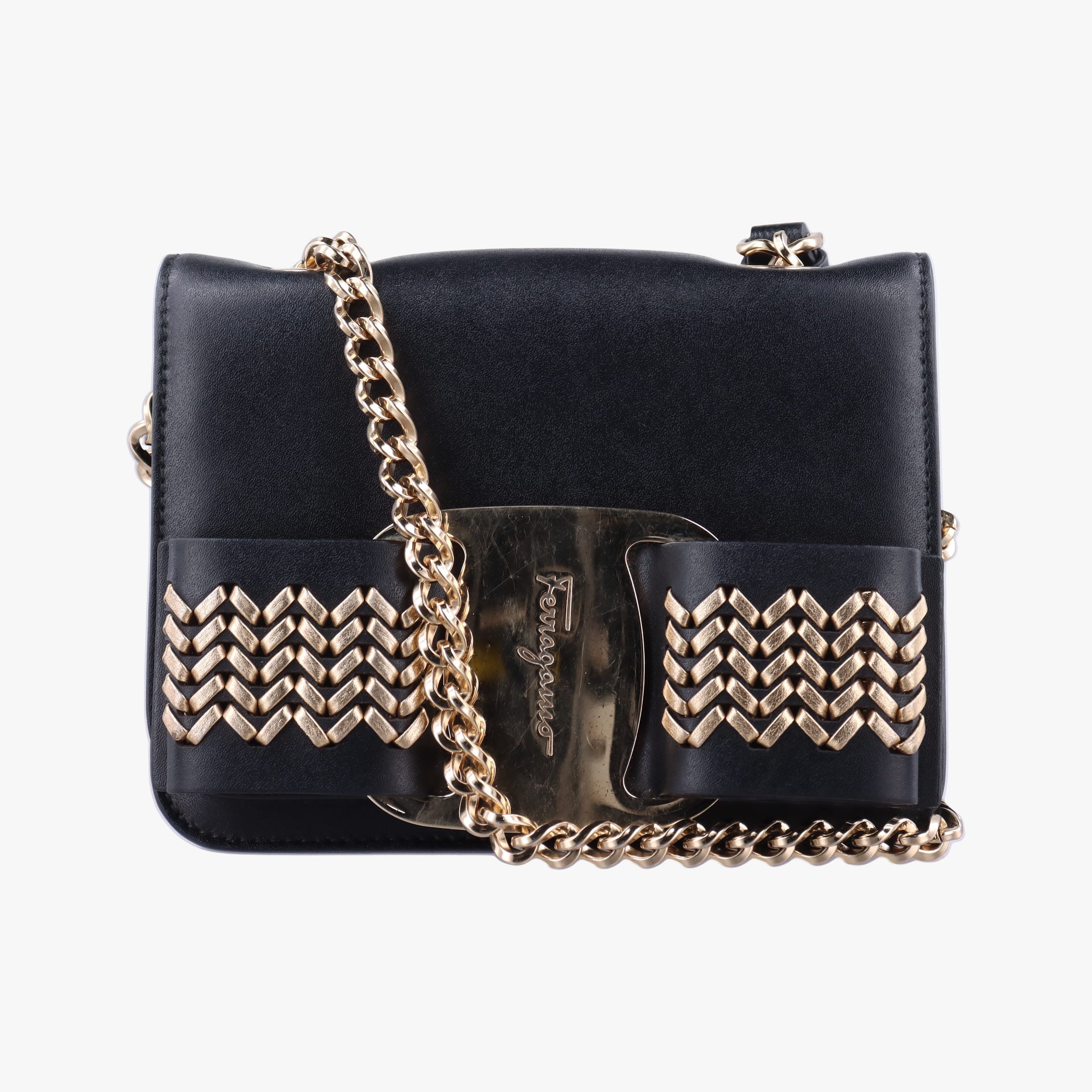 Pre-owned Ferragamo Vara Black Leather  shoulderbag | stylenewstar