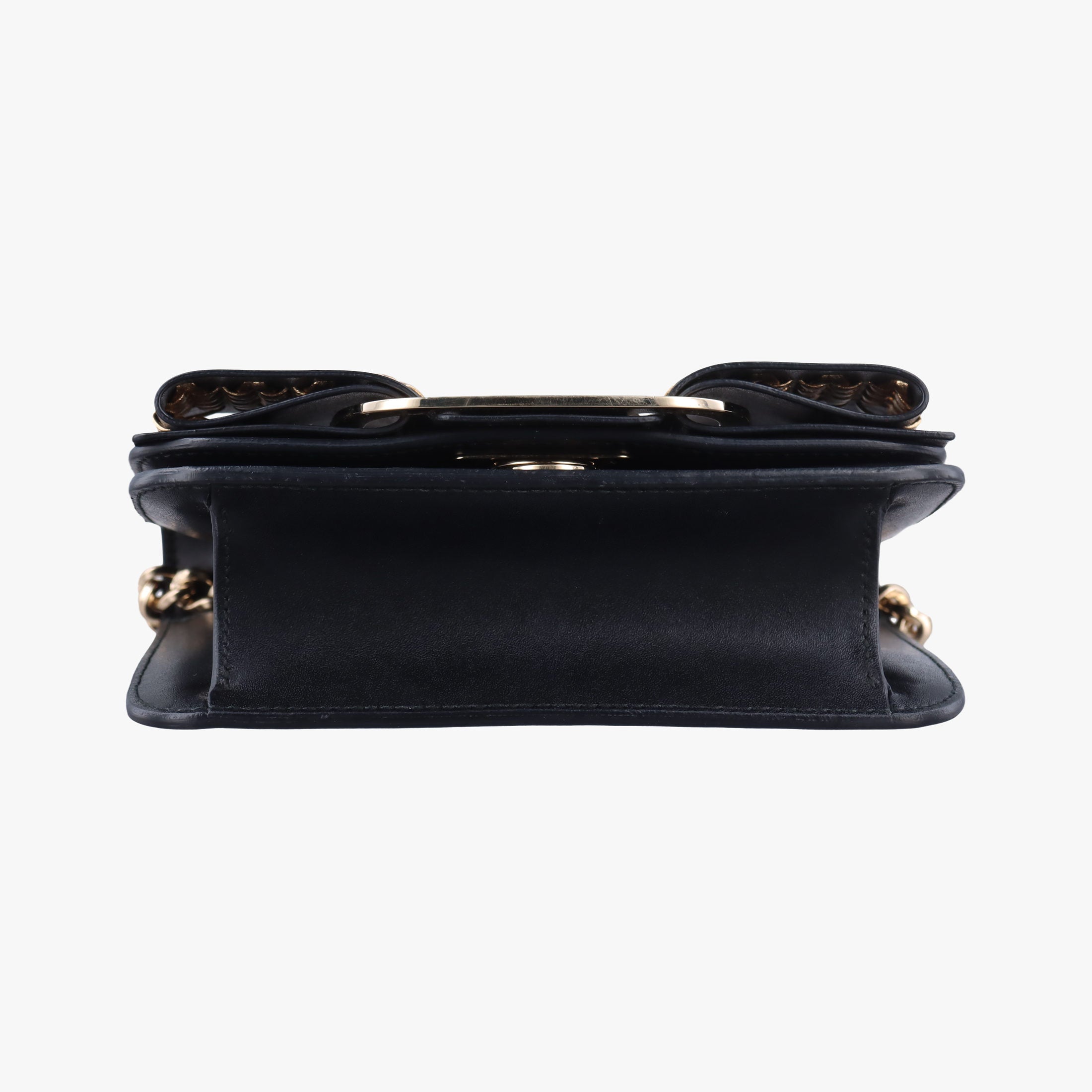 Pre-owned Ferragamo Vara Black Leather  shoulderbag | stylenewstar