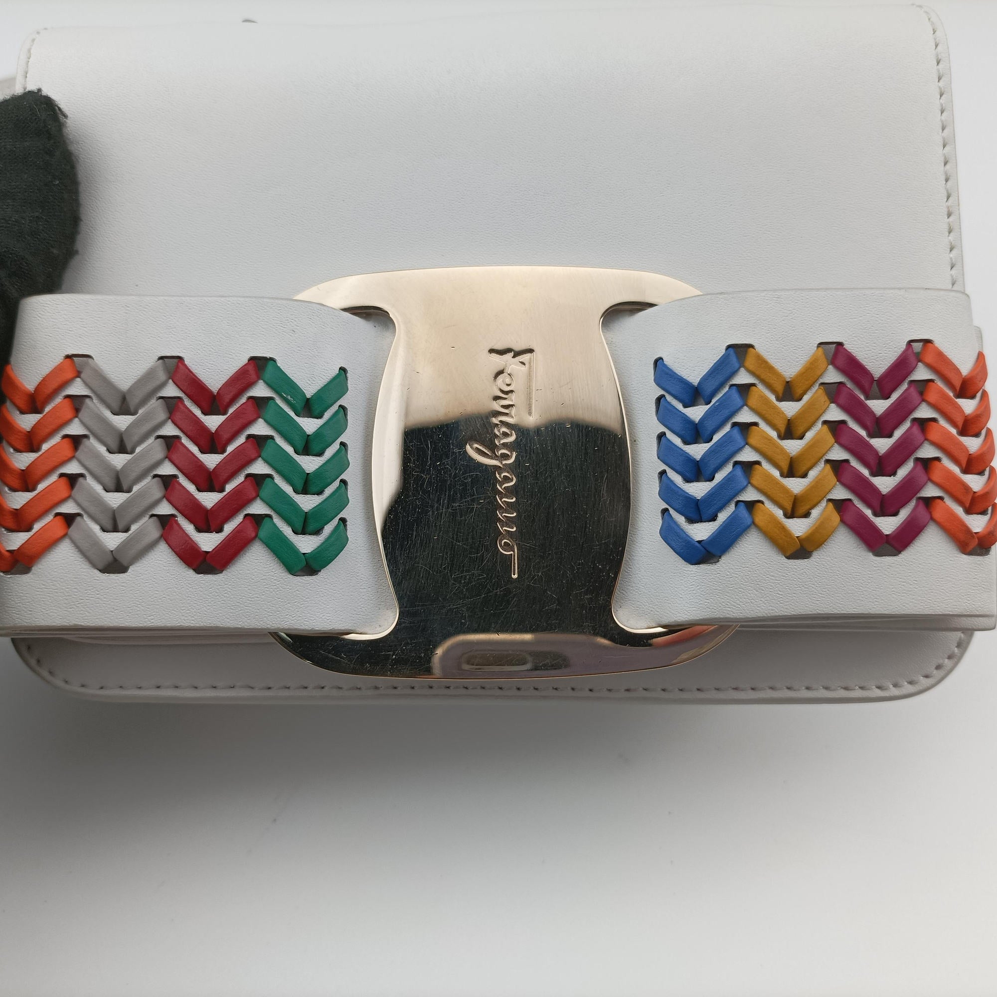 Pre-owned Ferragamo Viva White×multicolor Leather  shoulderbag | stylenewstar