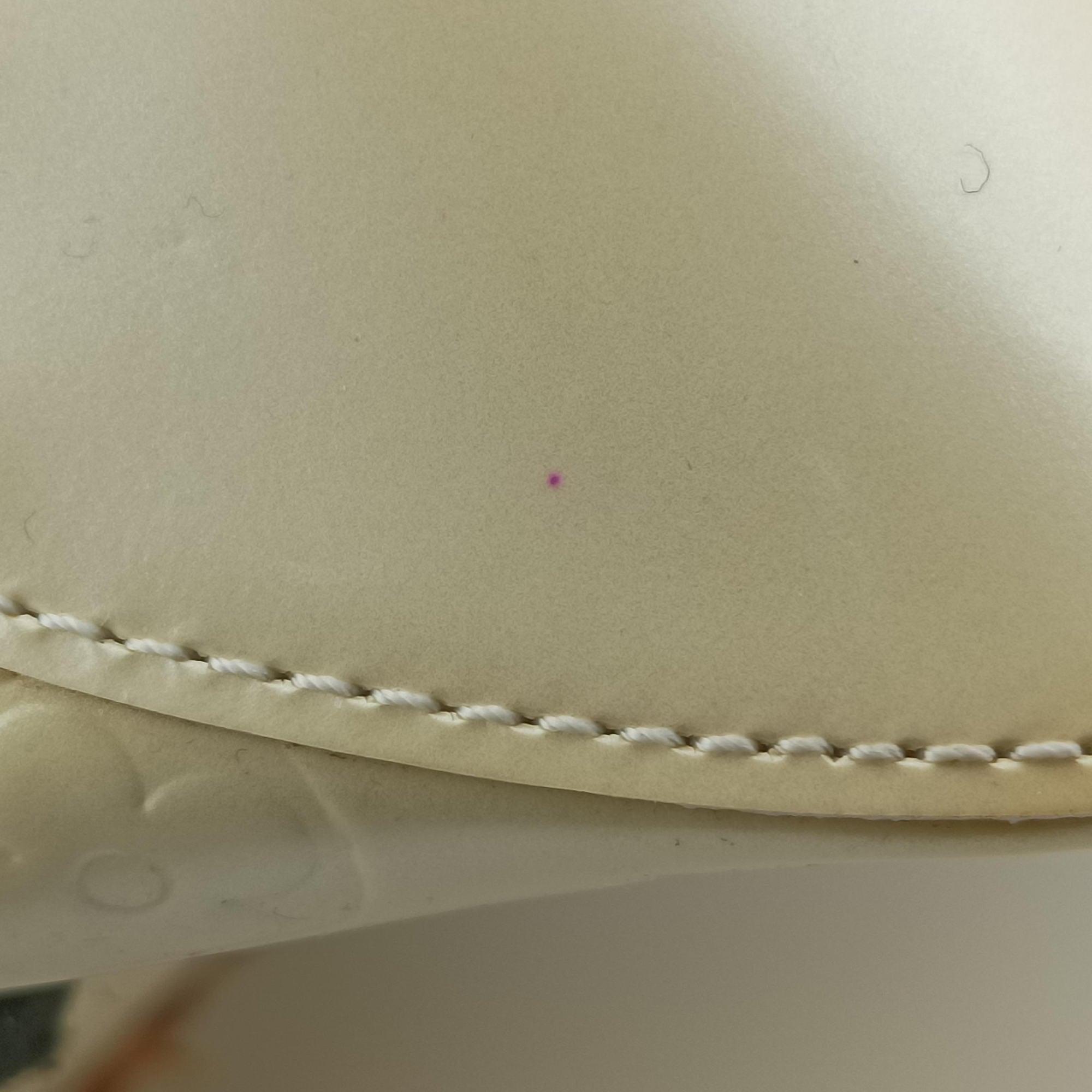Pre-owned Louis Vuitton Brentwood Perle Vernis M91512 handbag | stylenewstar