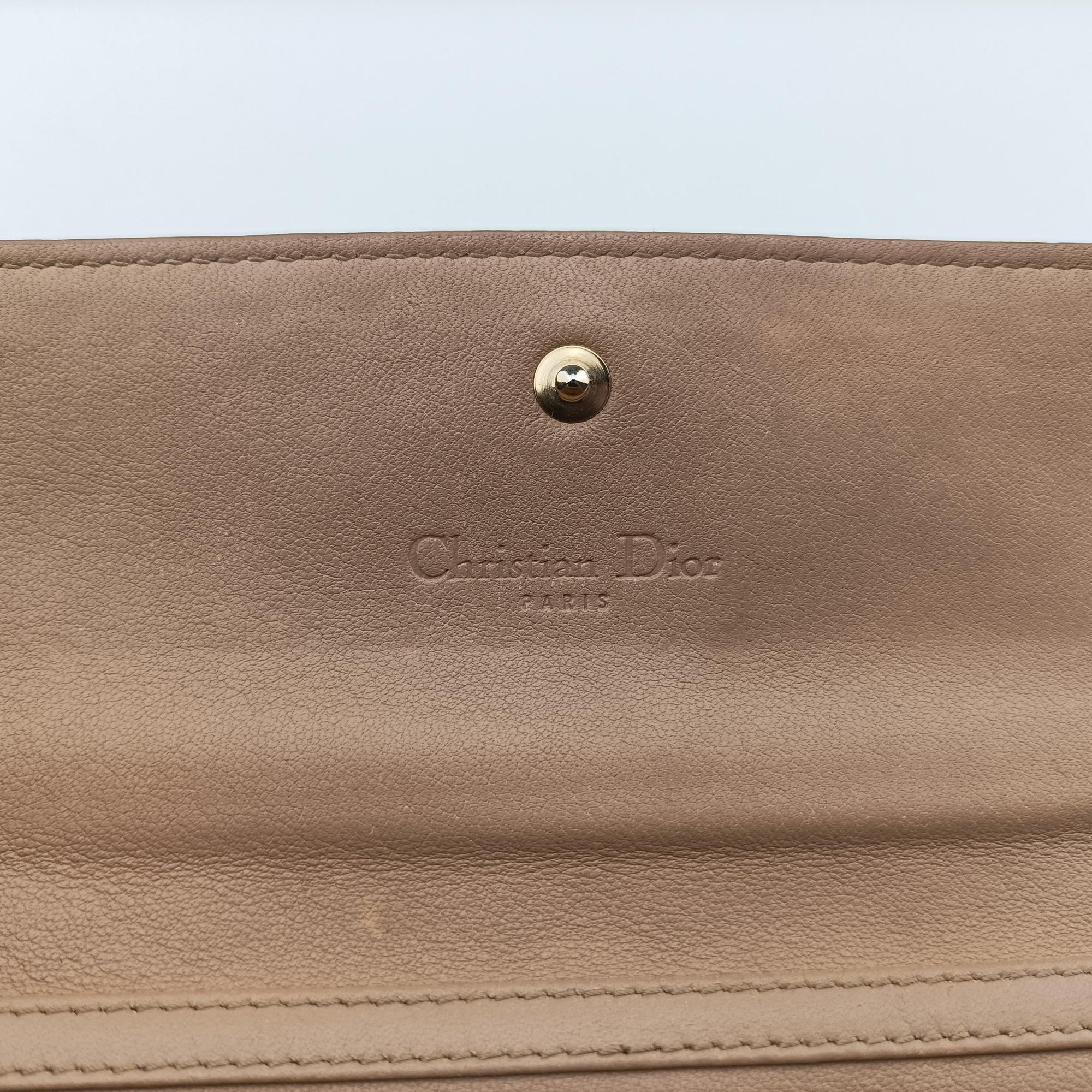 Pre-owned Christian Dior Lady Dior Cannage Beige Patent  shoulderbag | stylenewstar