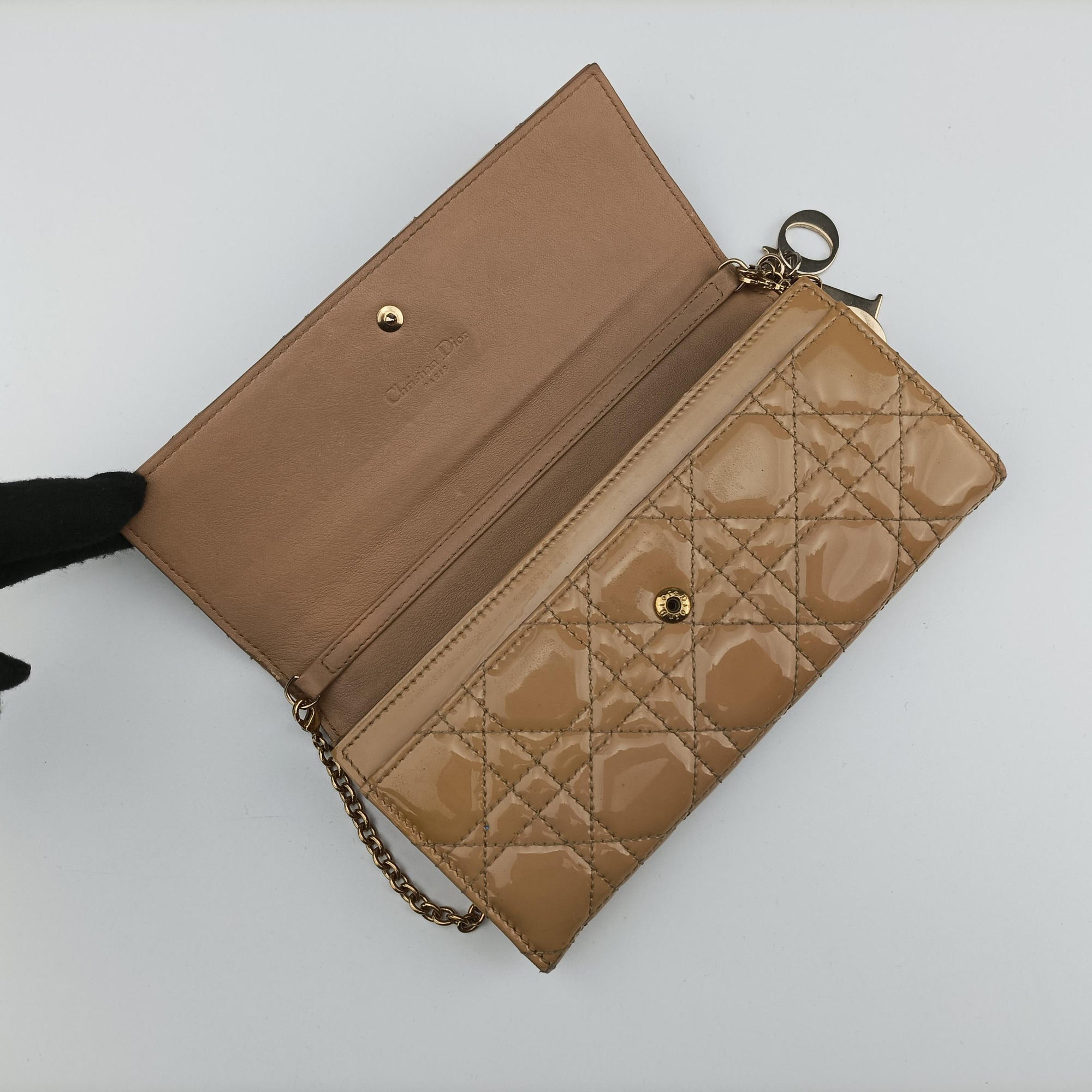Pre-owned Christian Dior Lady Dior Cannage Beige Patent  shoulderbag | stylenewstar