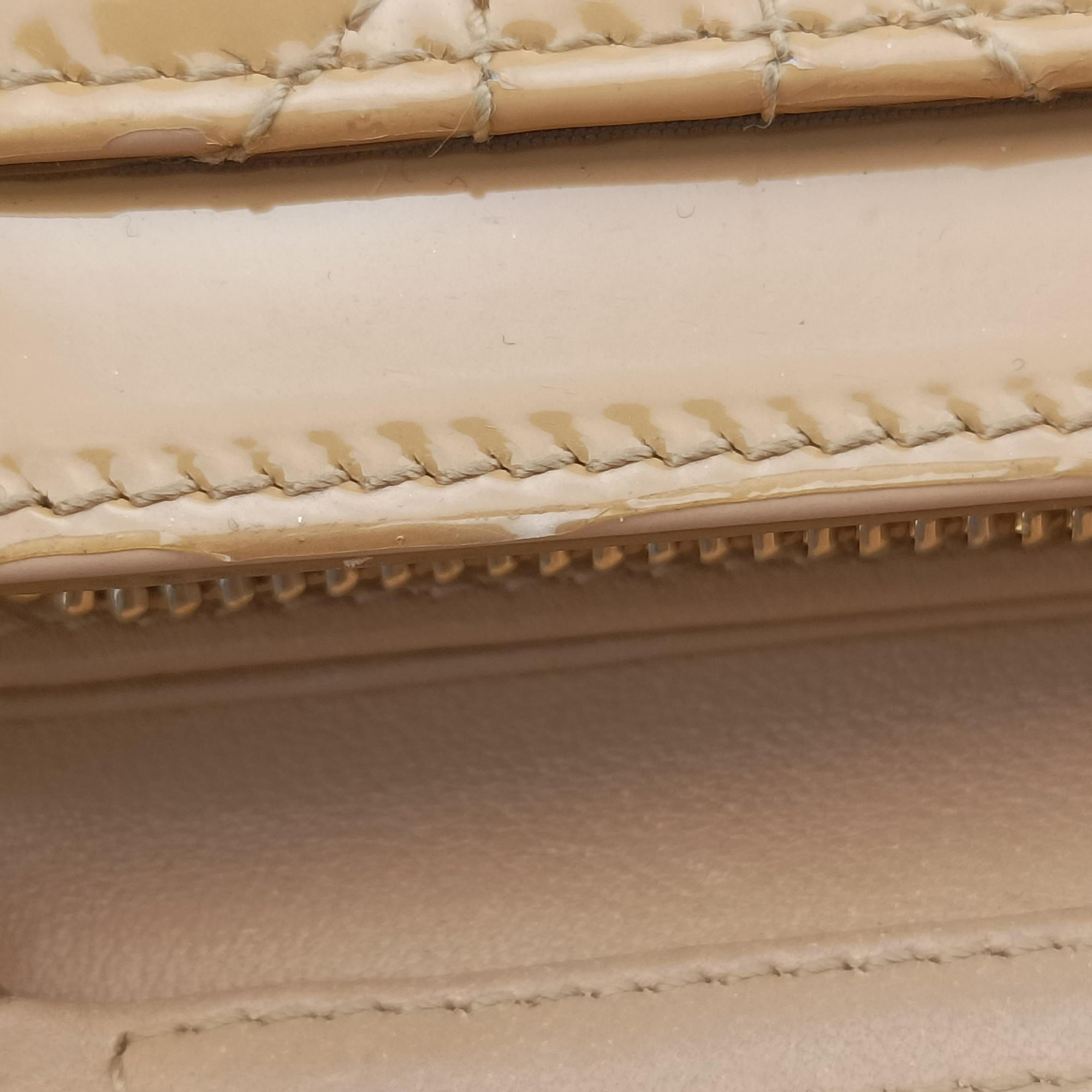 Pre-owned Christian Dior Lady Dior Cannage Beige Patent  shoulderbag | stylenewstar