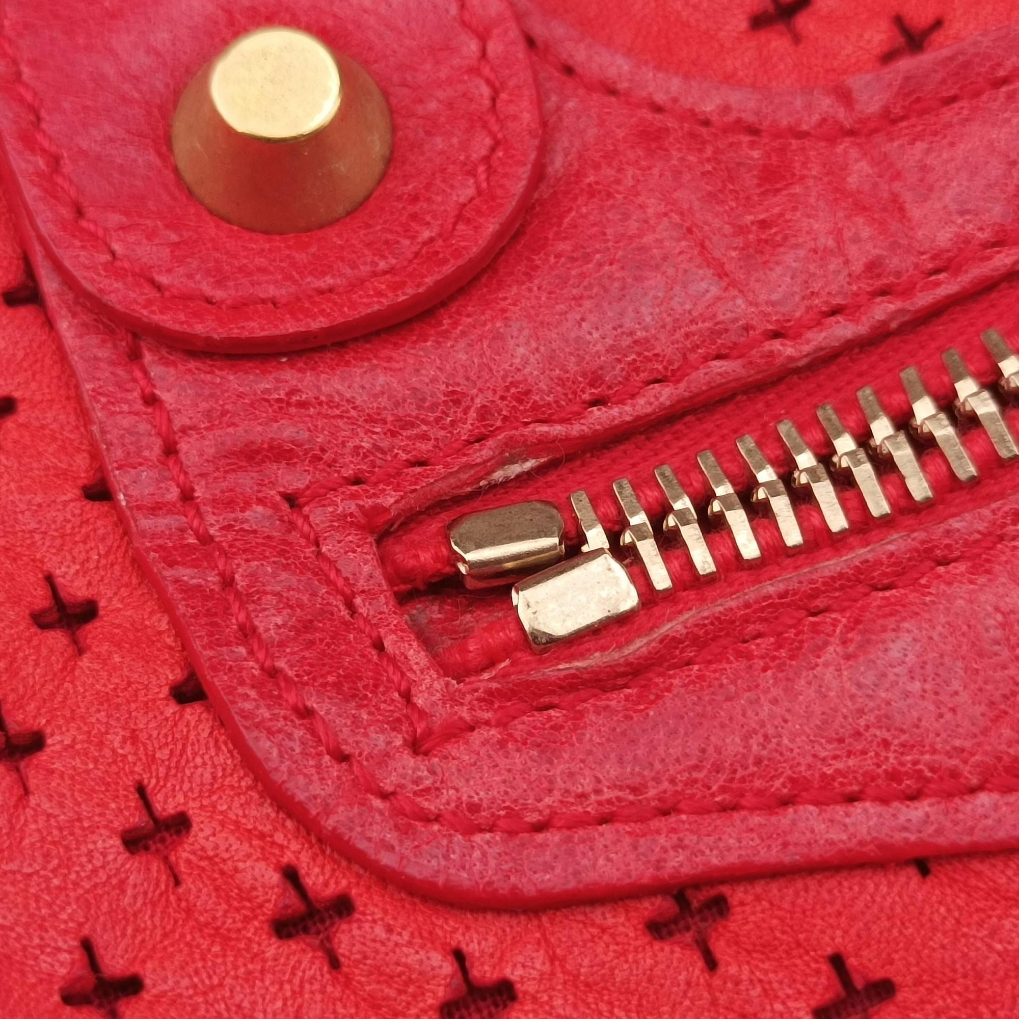 Pre-owned Balenciaga The City Red leather  shoulderbag | stylenewstar