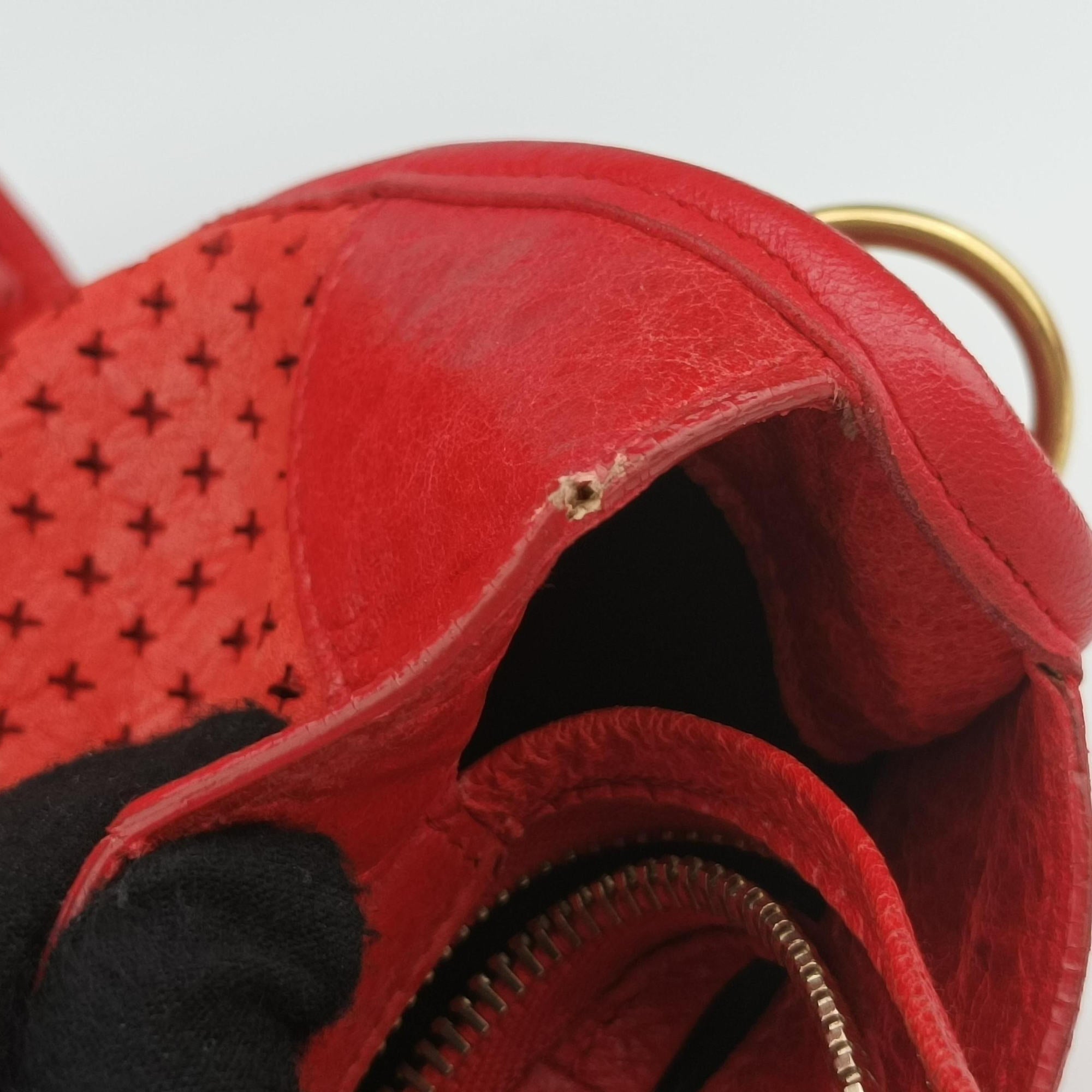 Pre-owned Balenciaga The City Red leather  shoulderbag | stylenewstar