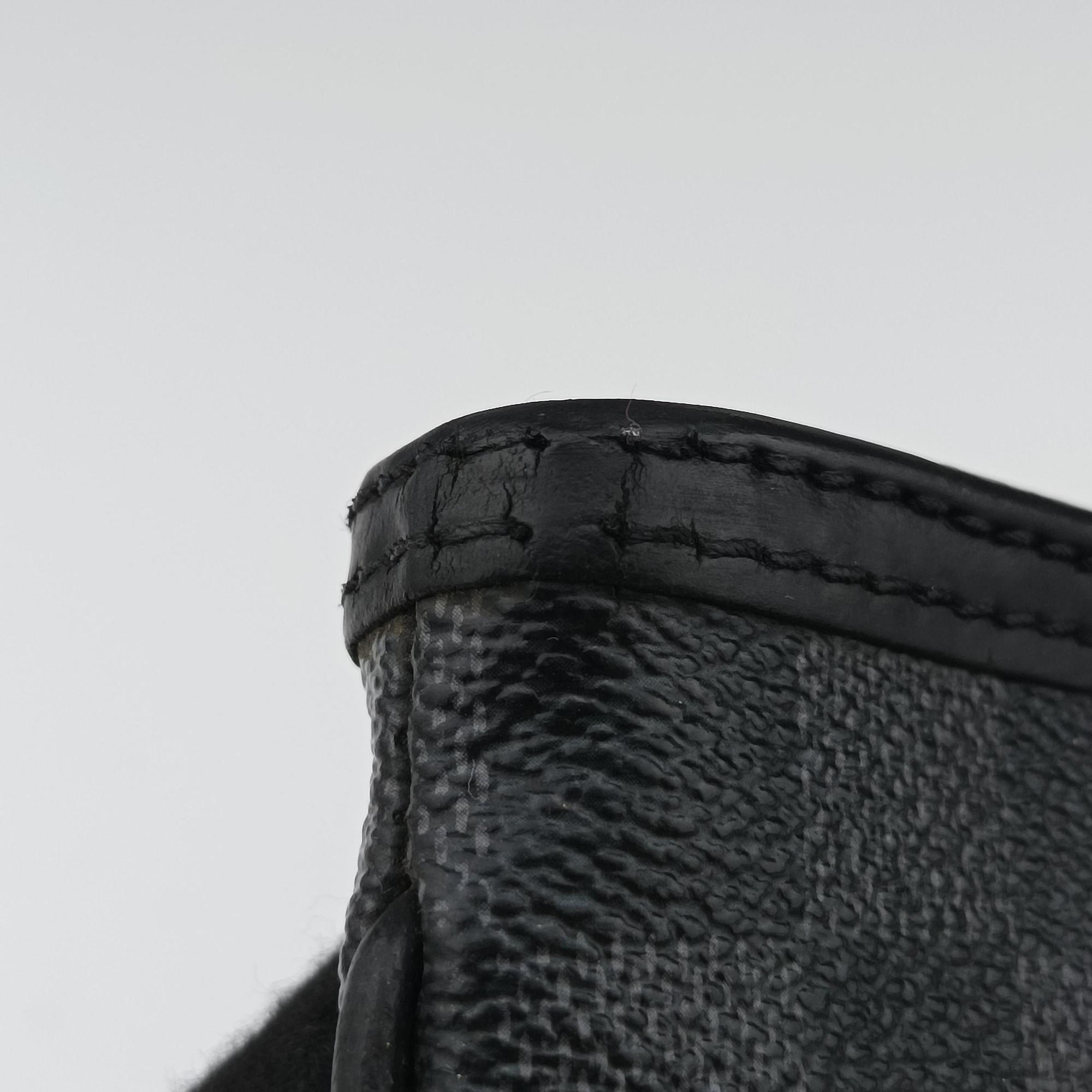 Pre-owned Louis Vuitton Thomas Noir Damier Graphite N58028 shoulderbag | stylenewstar