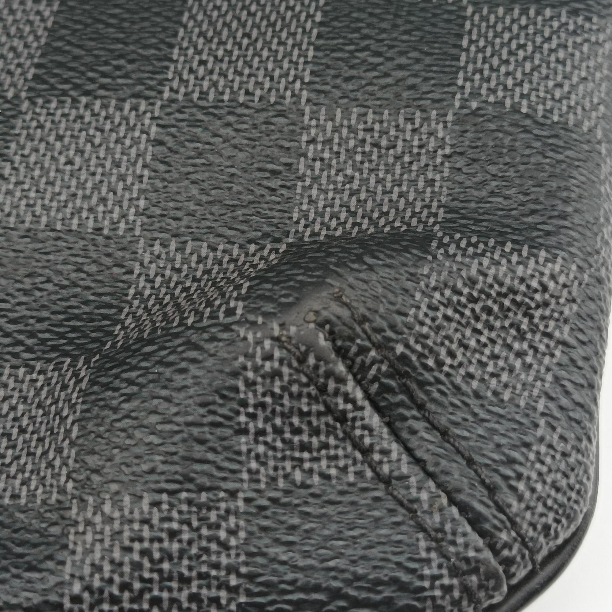 Pre-owned Louis Vuitton Thomas Noir Damier Graphite N58028 shoulderbag | stylenewstar