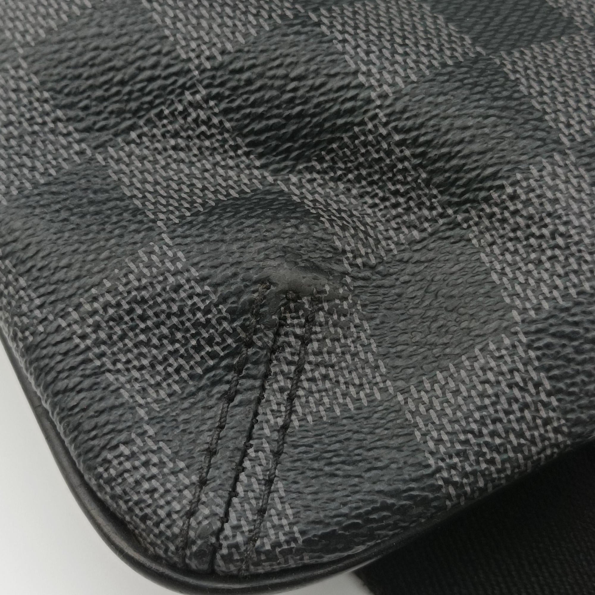 Pre-owned Louis Vuitton Thomas Noir Damier Graphite N58028 shoulderbag | stylenewstar