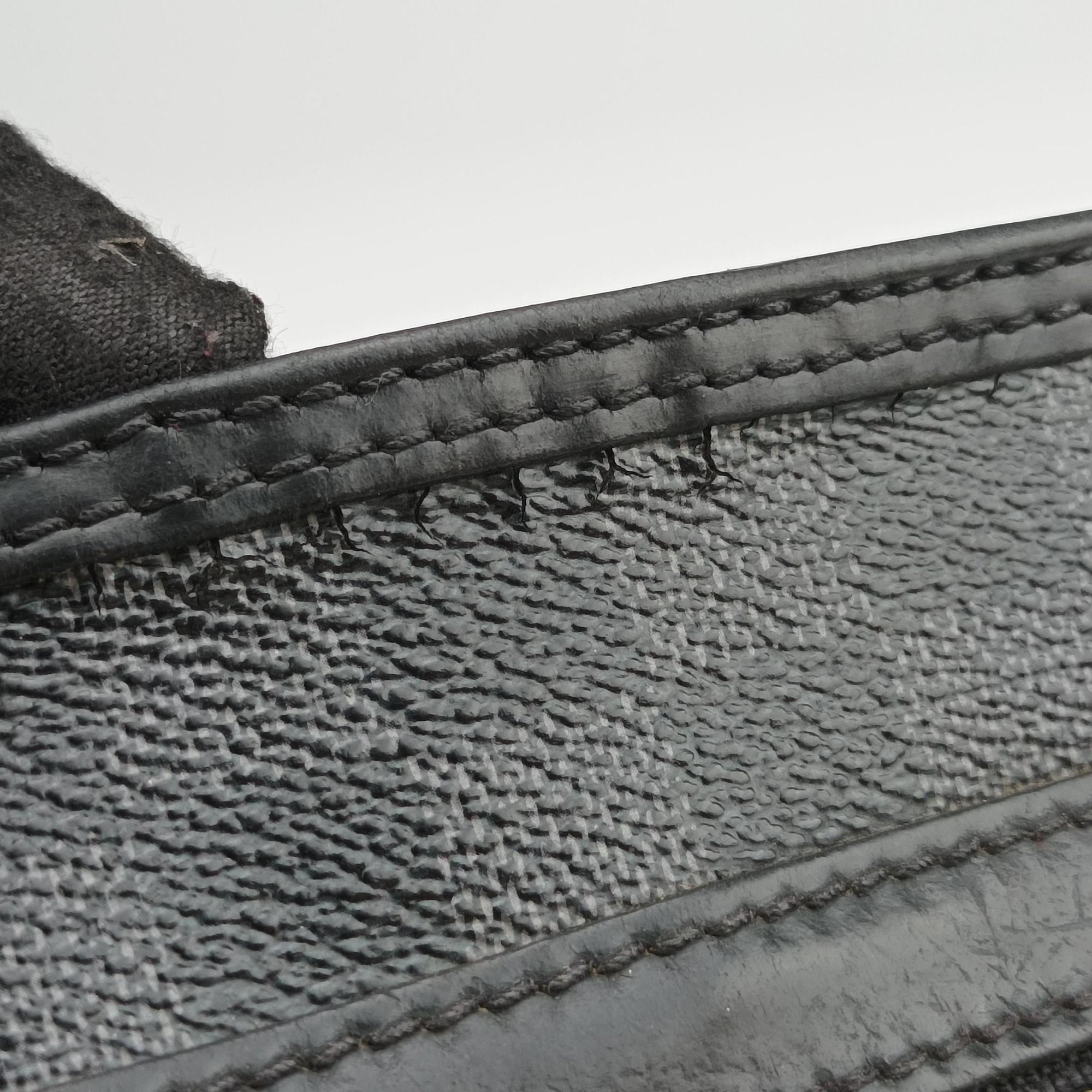 Pre-owned Louis Vuitton Thomas Noir Damier Graphite N58028 shoulderbag | stylenewstar