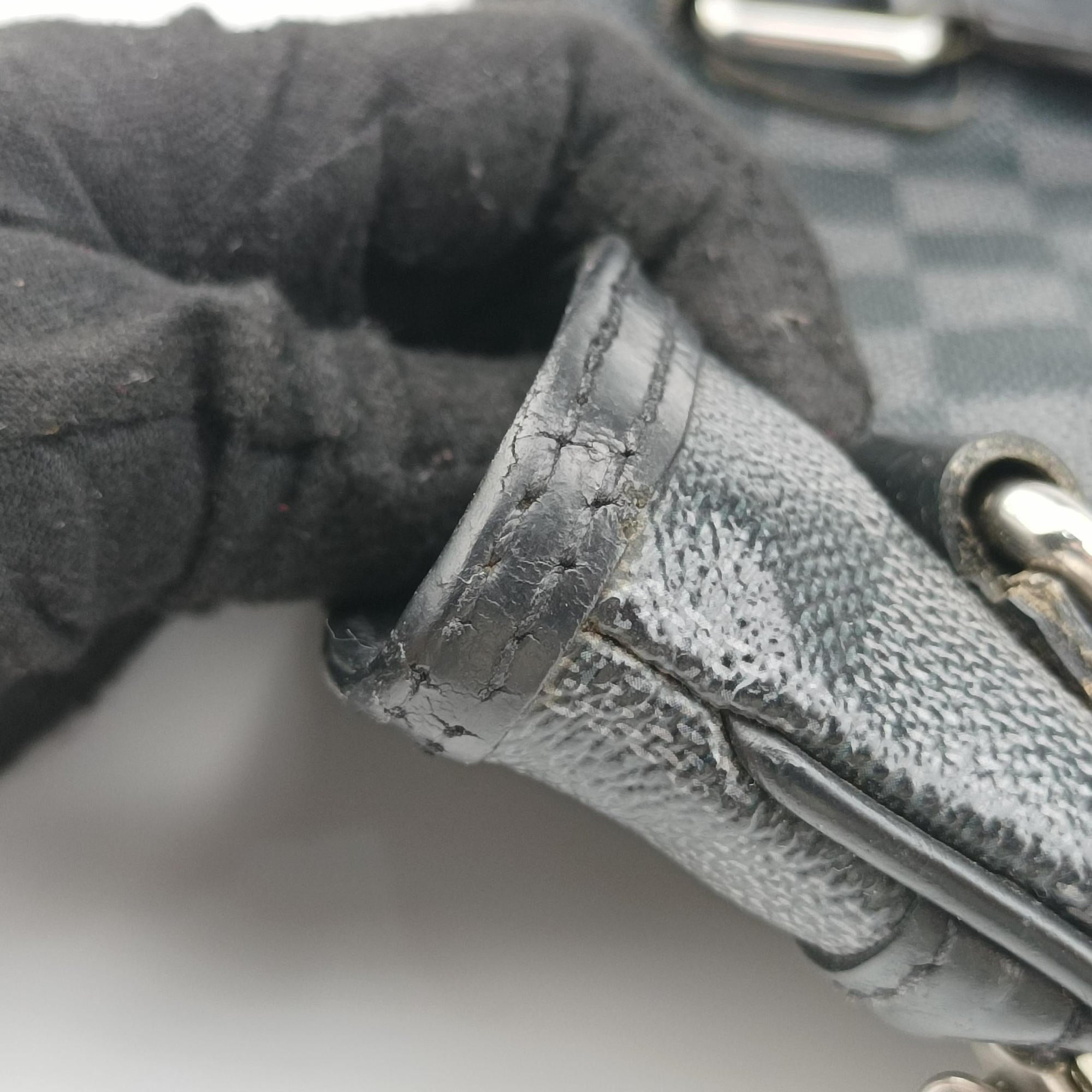Pre-owned Louis Vuitton Thomas Noir Damier Graphite N58028 shoulderbag | stylenewstar