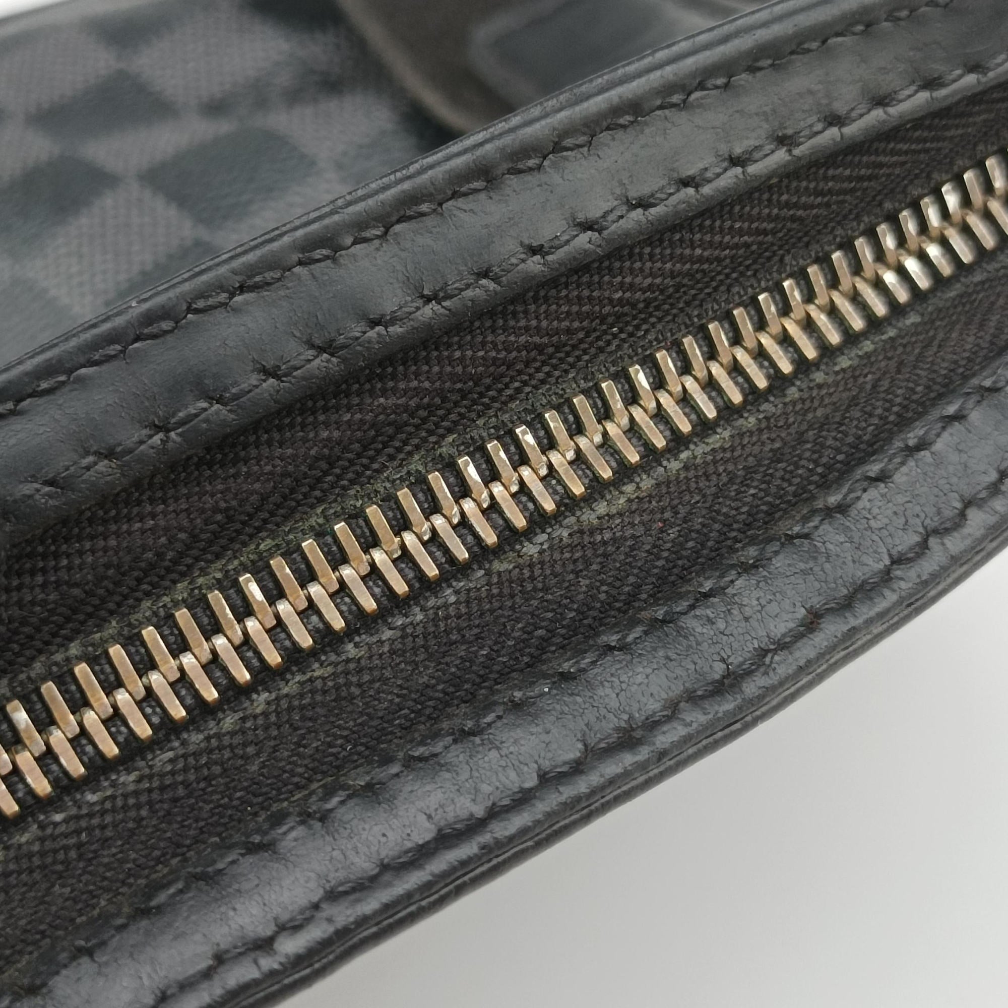 Pre-owned Louis Vuitton Thomas Noir Damier Graphite N58028 shoulderbag | stylenewstar