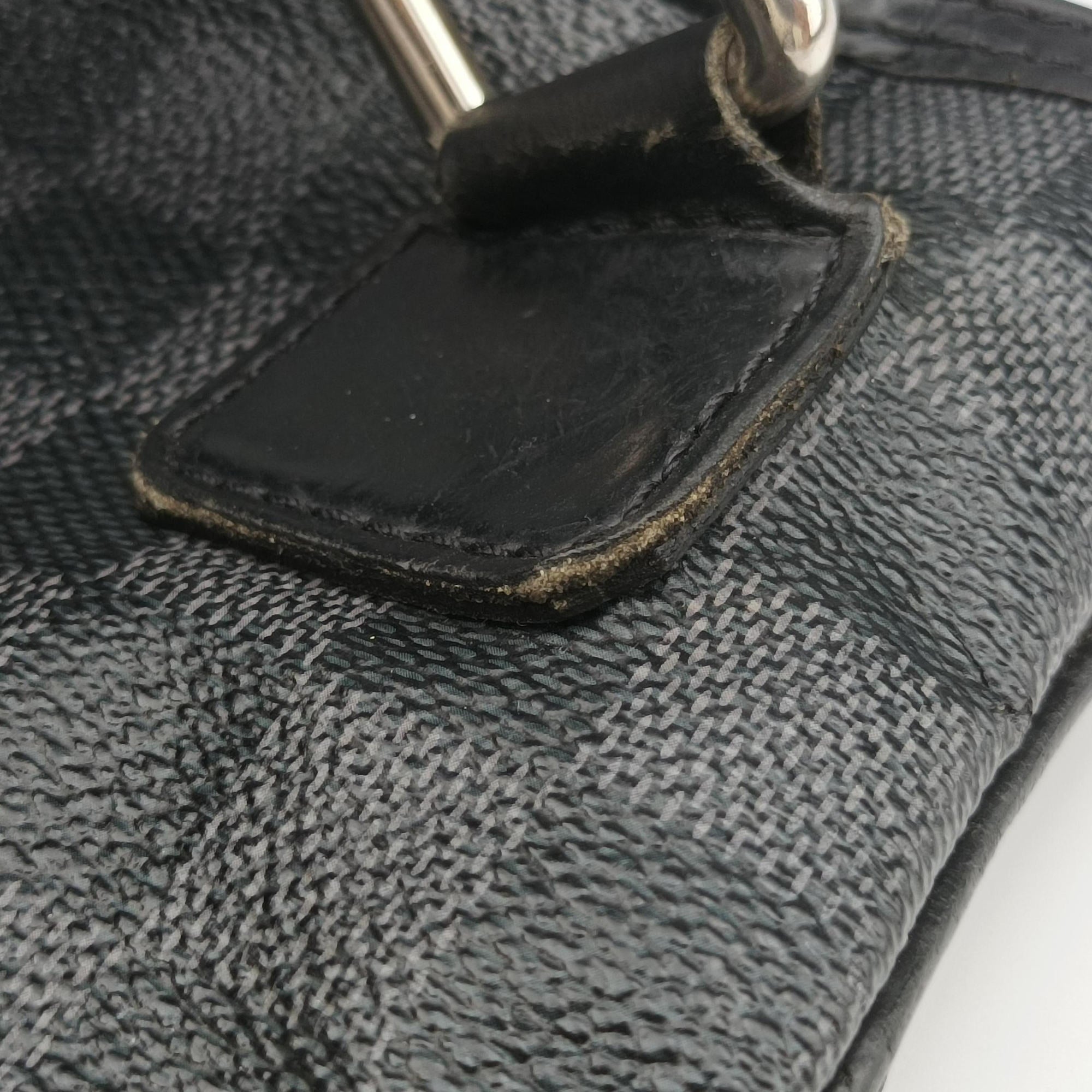 Pre-owned Louis Vuitton Thomas Noir Damier Graphite N58028 shoulderbag | stylenewstar