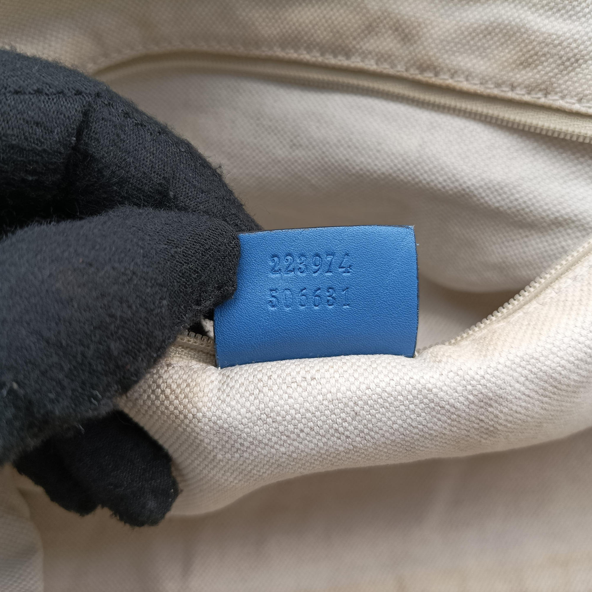 Secondhand Gucci Sukey GUCCISSIMA Blue Leather 223974 shoulderbag | stylenewstar
