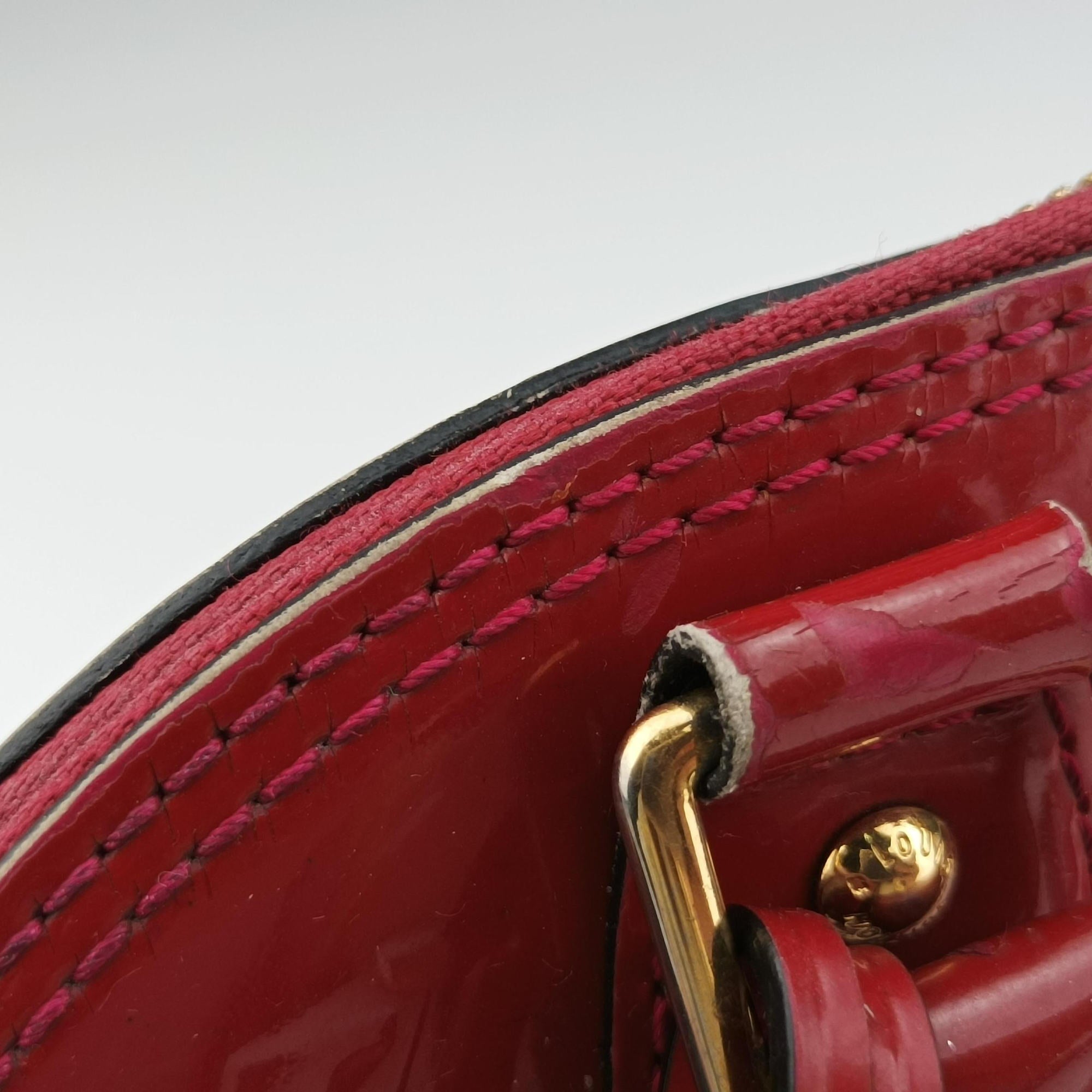 Pre-owned Louis Vuitton Alma BB pomme d'amour Vernis M91606 shoulderbag | stylenewstar