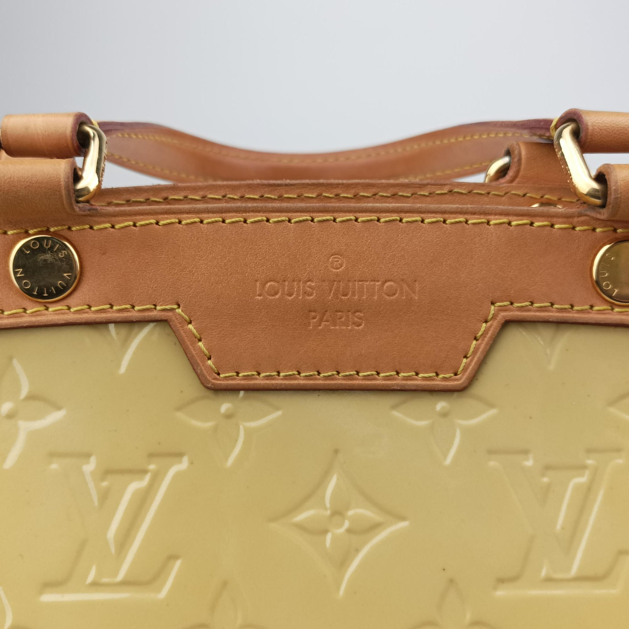 Pre-owned Louis Vuitton Brea MM Dunne Vernis M90180 shoulderbag | stylenewstar