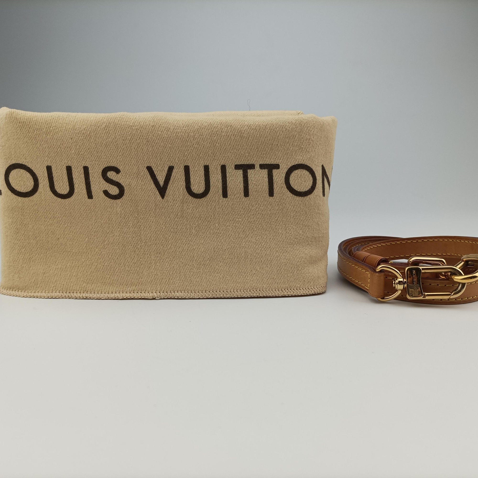 Pre-owned Louis Vuitton Brea MM Dunne Vernis M90180 shoulderbag | stylenewstar