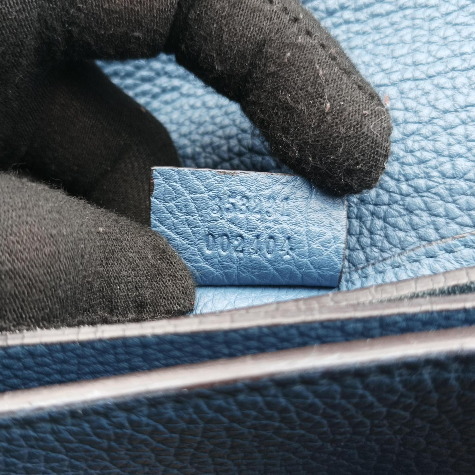 Pre-owned Gucci Bright Bit Blue Leather 353231 shoulderbag | stylenewstar