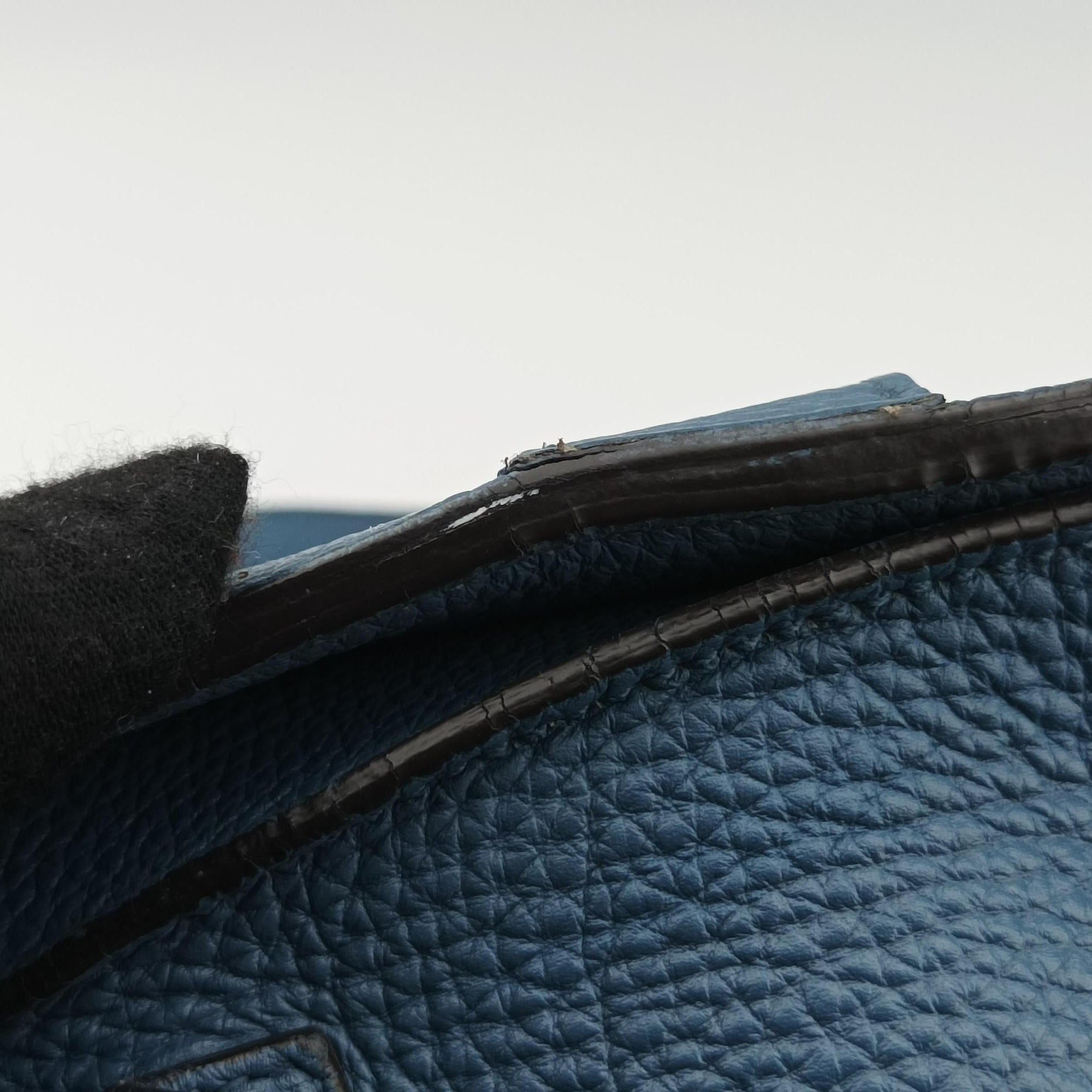 Pre-owned Gucci Bright Bit Blue Leather 353231 shoulderbag | stylenewstar