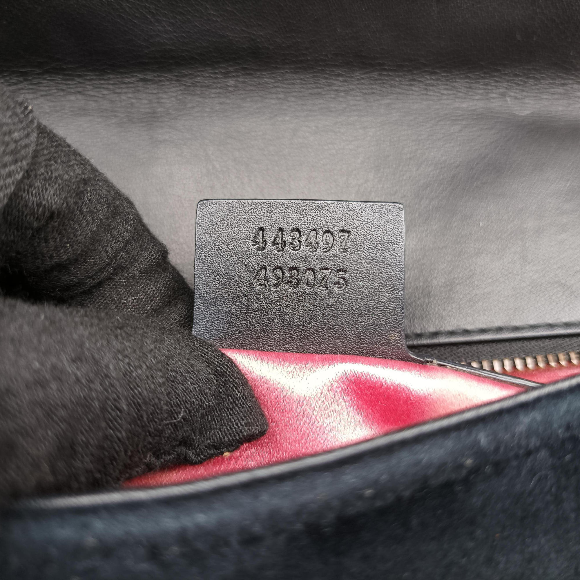 Secondhand Gucci GG Marmont Black velour 443497 shoulderbag | stylenewstar