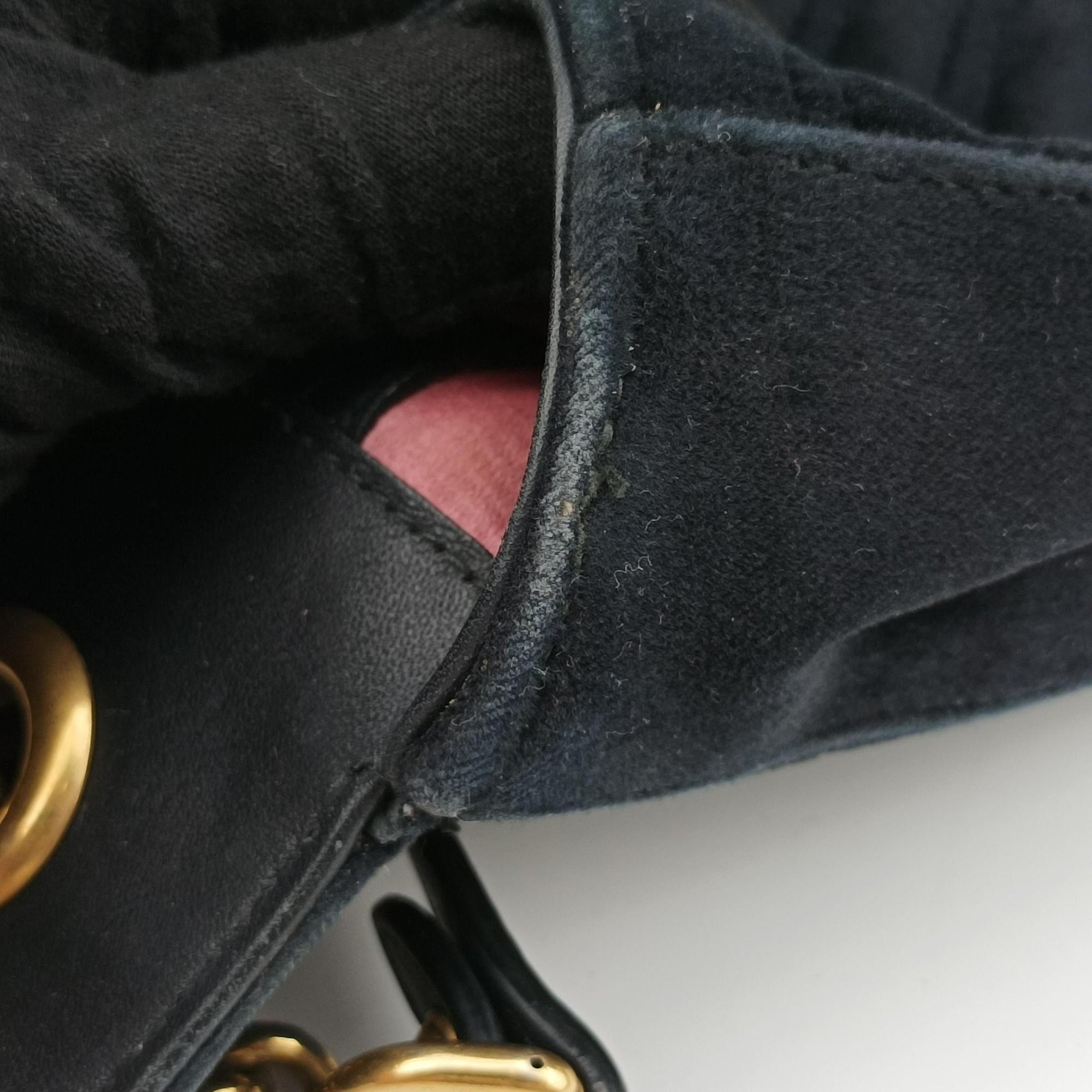 Secondhand Gucci GG Marmont Black velour 443497 shoulderbag | stylenewstar