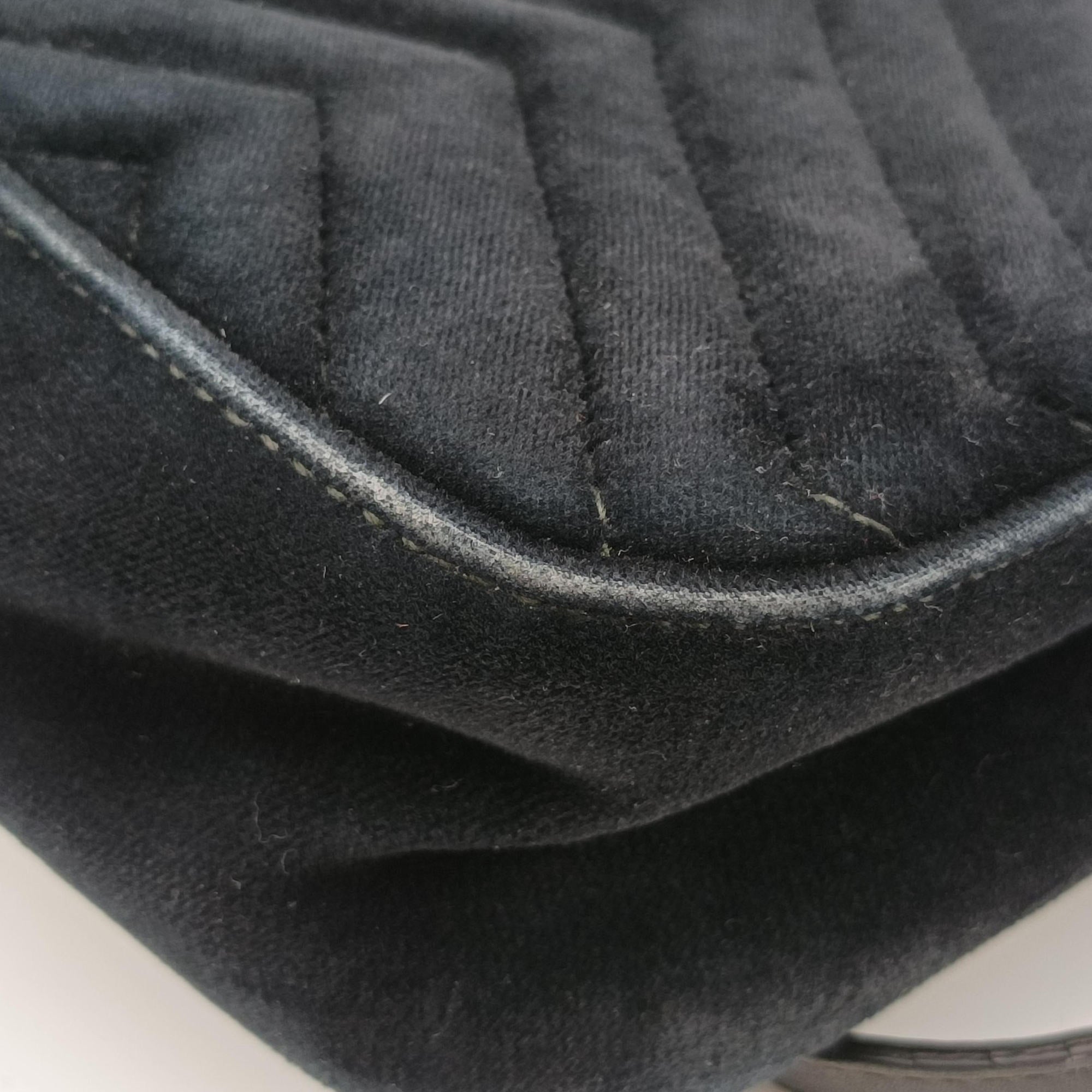 Secondhand Gucci GG Marmont Black velour 443497 shoulderbag | stylenewstar