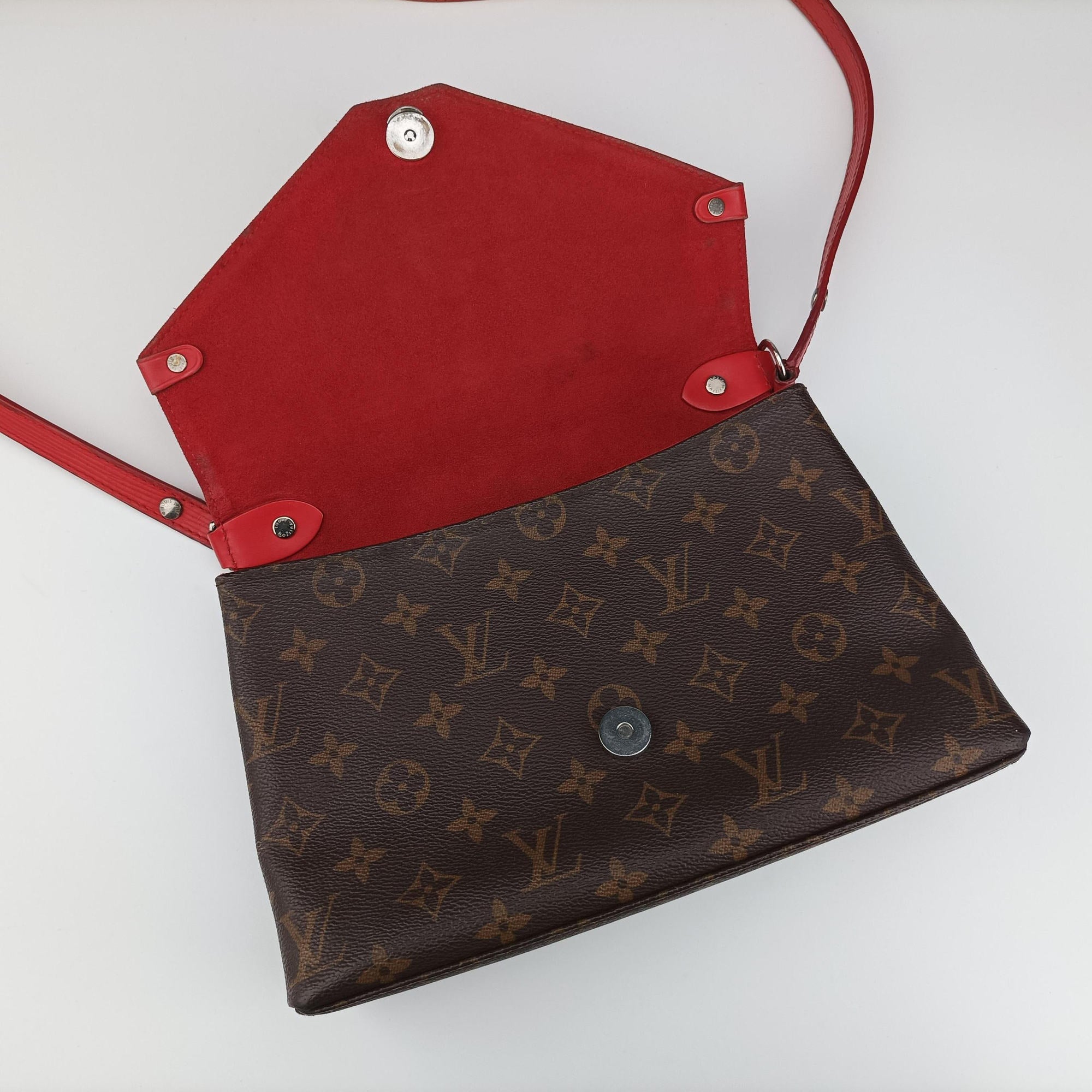 Pre-owned Louis Vuitton SAINT MICHEL Brown×COQUELICOT Monogram Canvas×epi M44031 shoulderbag | stylenewstar