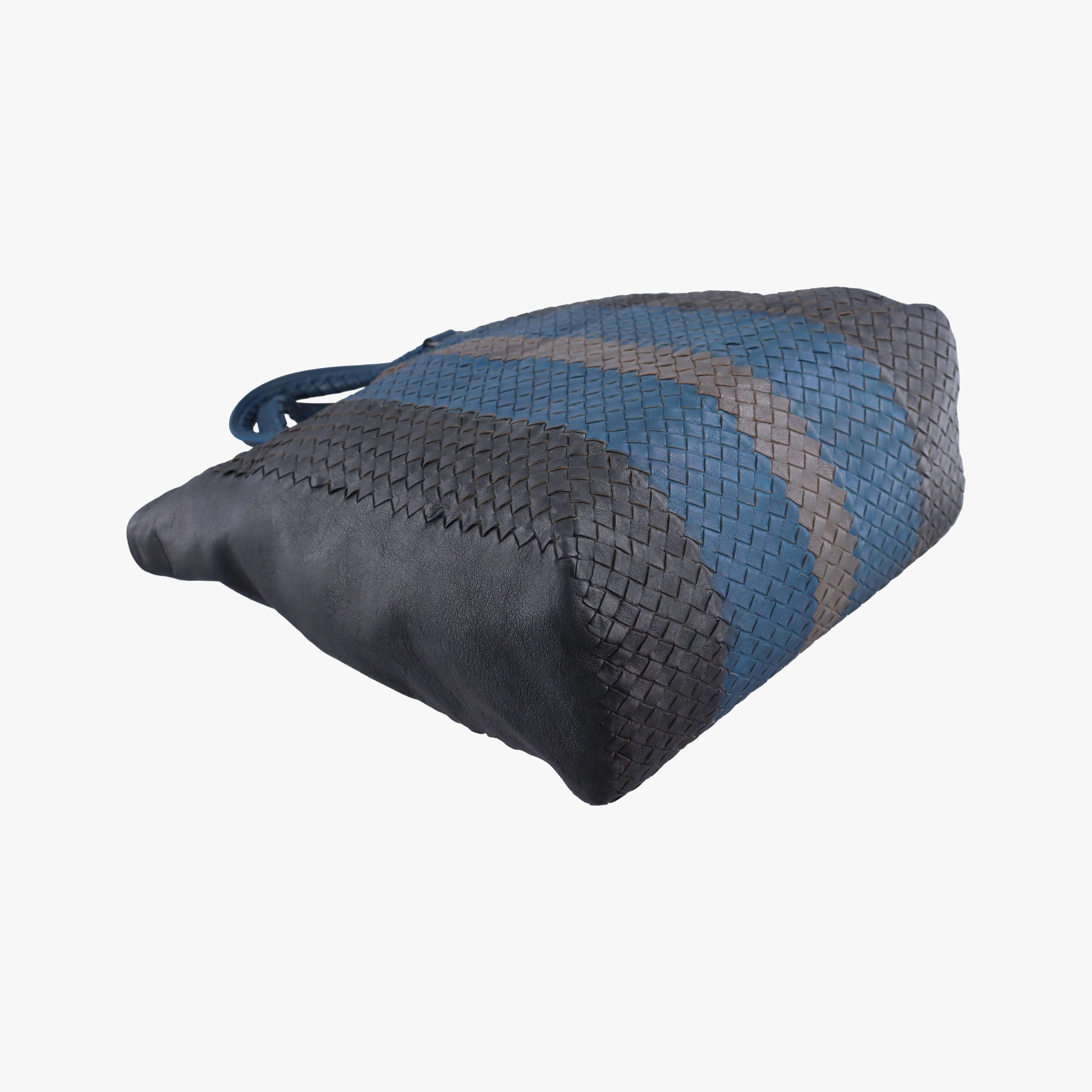 Pre-owned Bottega Veneta Intrecciato Black×Blue×Grey lambskin  shoulderbag | stylenewstar