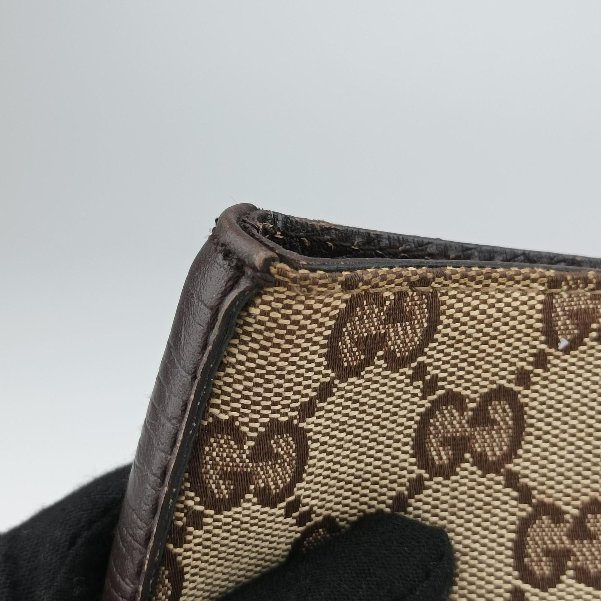 Pre-owned Gucci Horsebit  Hasler beige×Brown canvas×leather 137385 handbag | stylenewstar