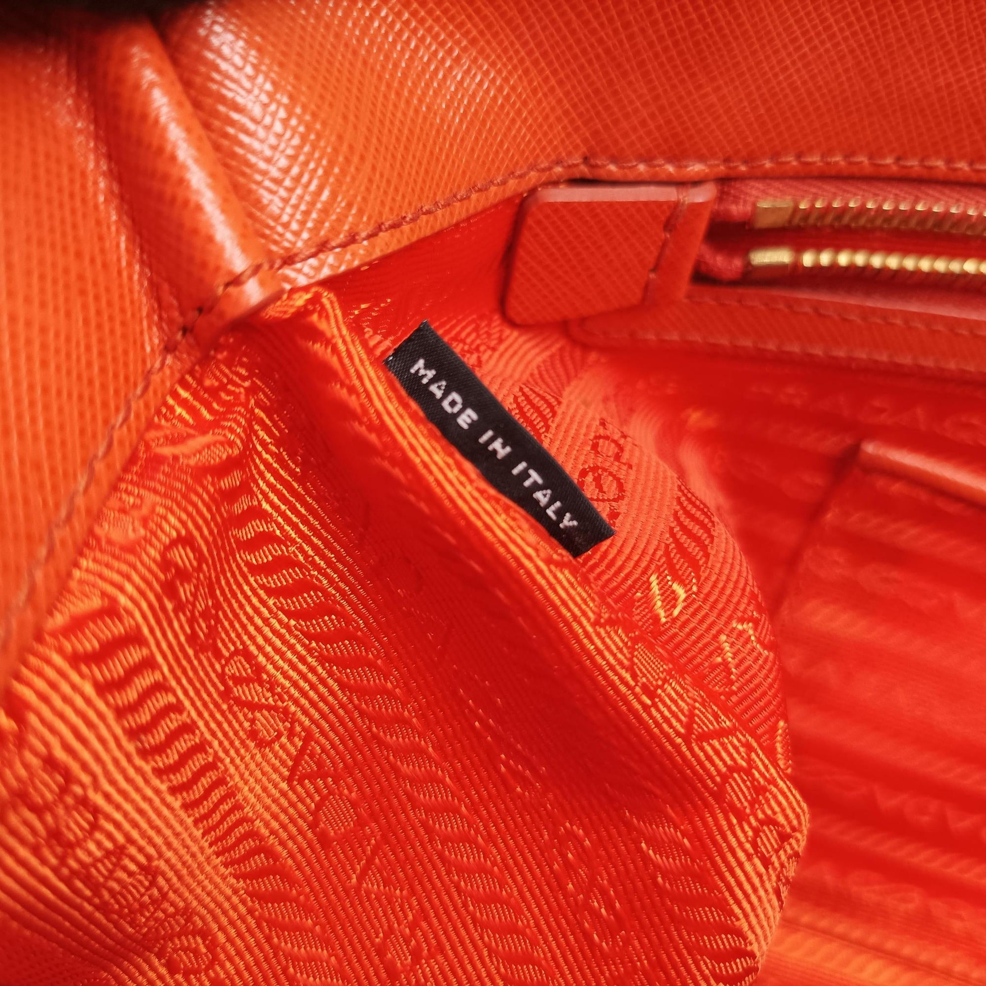 Pre-owned Prada Galleria Orange SAFFIANO Leather BN1786 handbag | stylenewstar