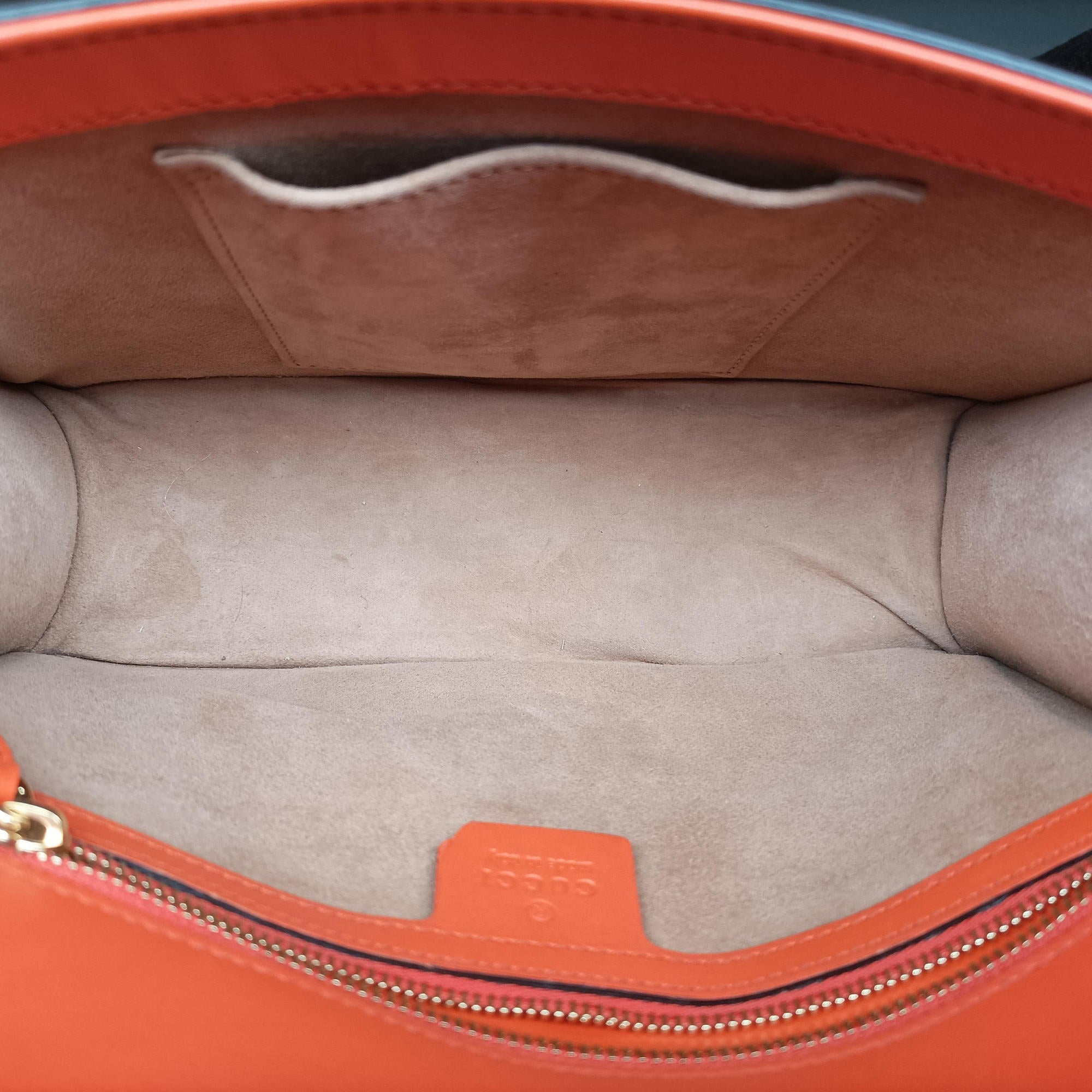 Secondhand Gucci Sylvie Orange x Red x Black Leather 421882 shoulderbag | stylenewstar