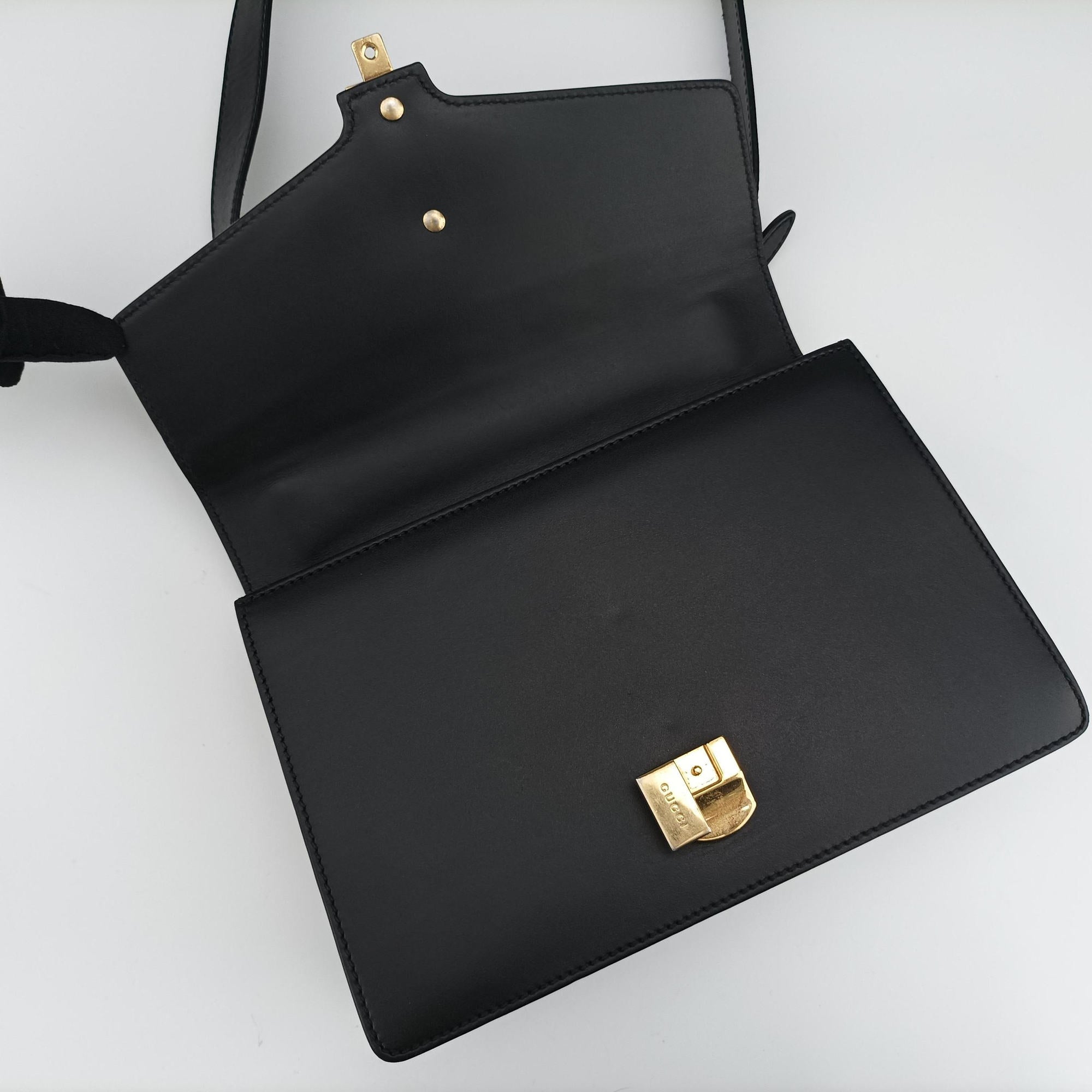 Pre-owned Gucci Sylvie Black×green×red leather 421882 shoulderbag | stylenewstar