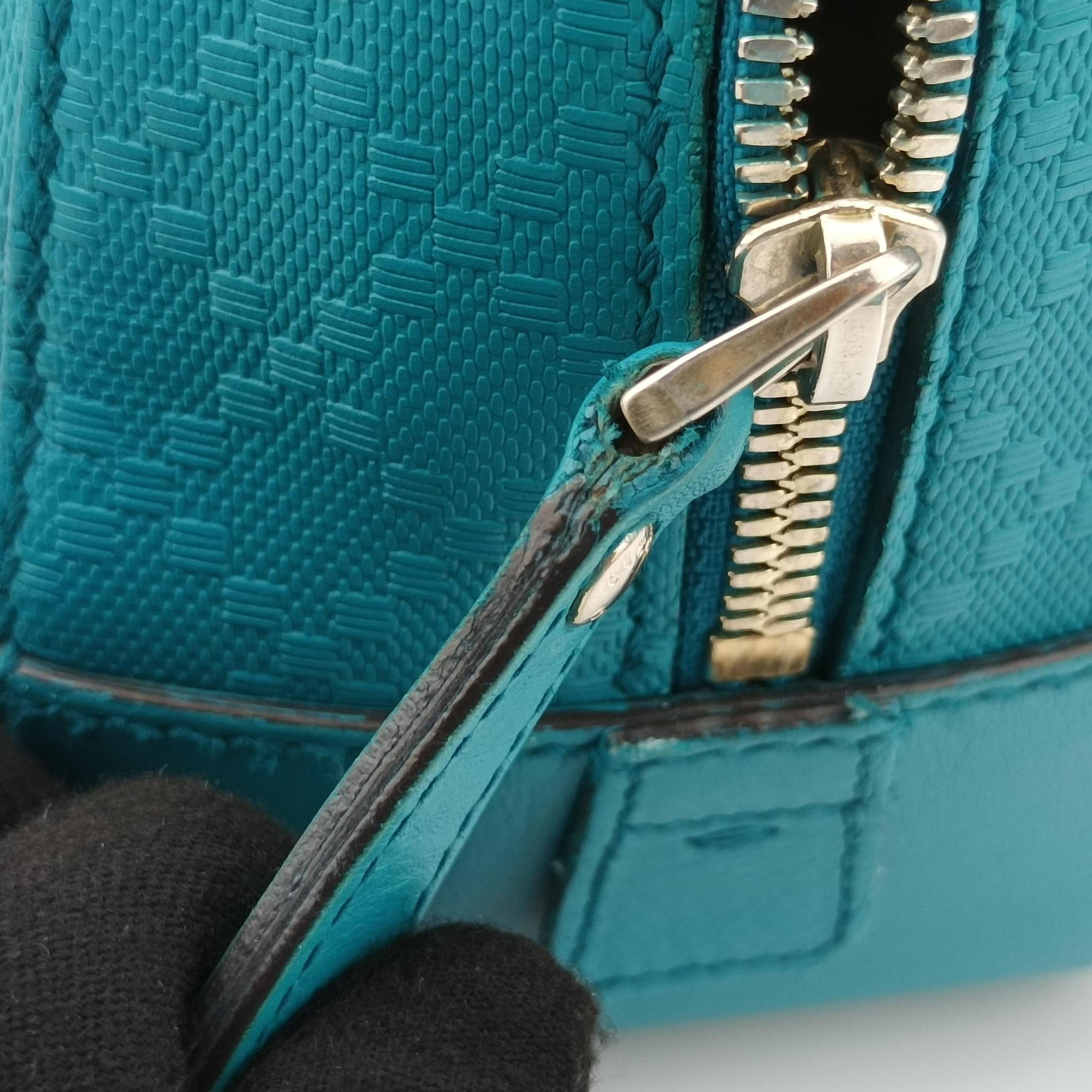 Pre-owned Gucci Bright Diamante Blue Leather 354224 shoulderbag | stylenewstar