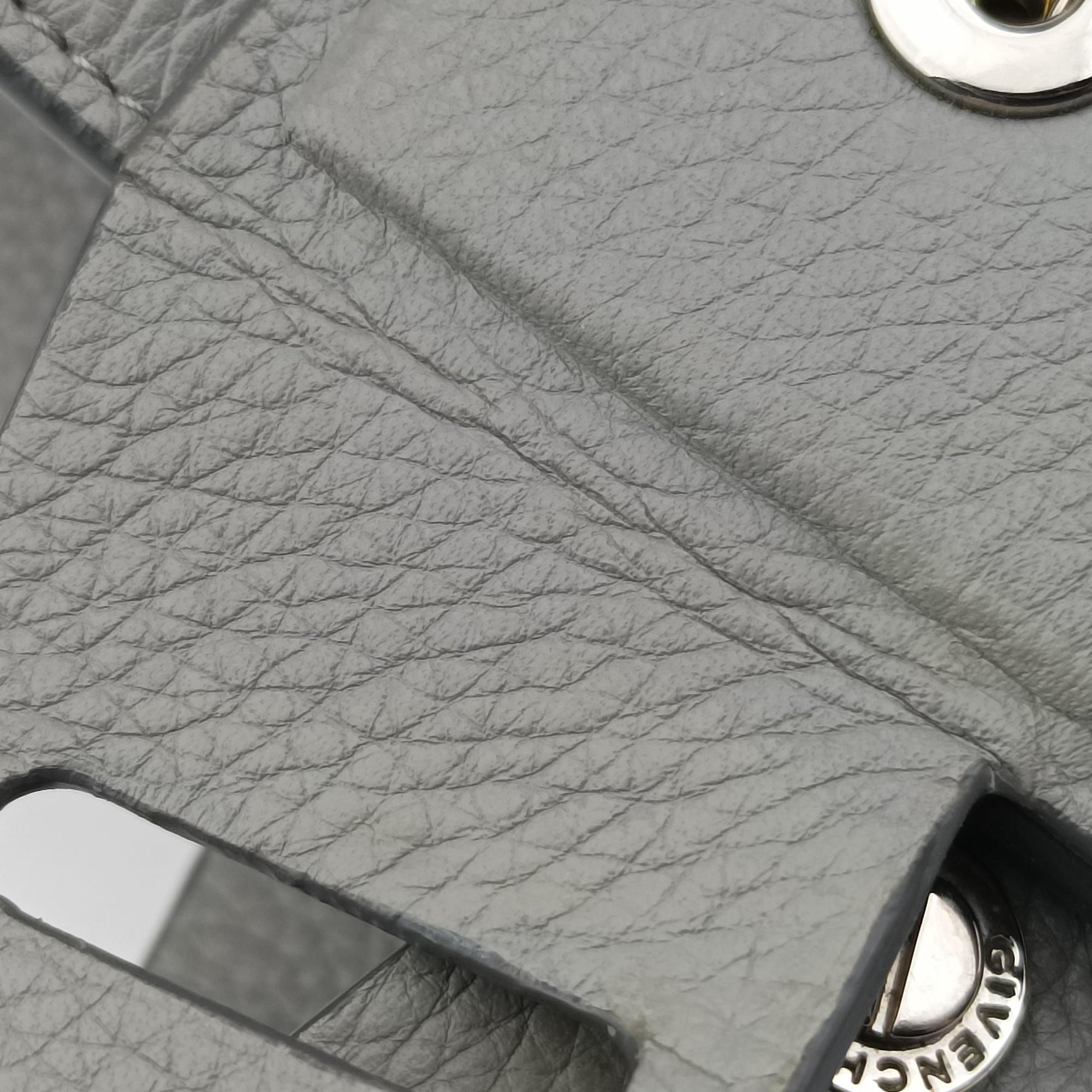 Pre-owned Givenchy Horizon Grey Leather  shoulderbag | stylenewstar