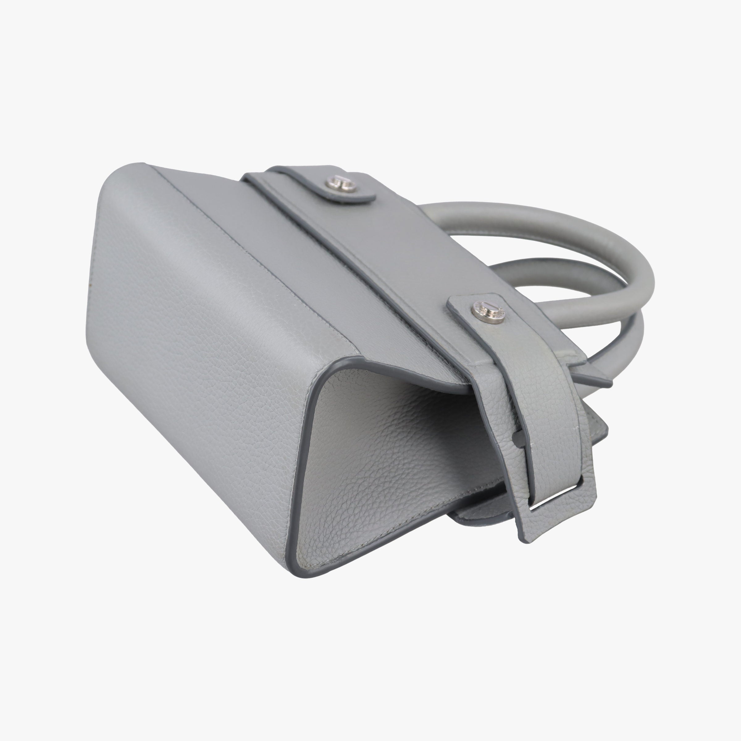 Pre-owned Givenchy Horizon Grey Leather  shoulderbag | stylenewstar
