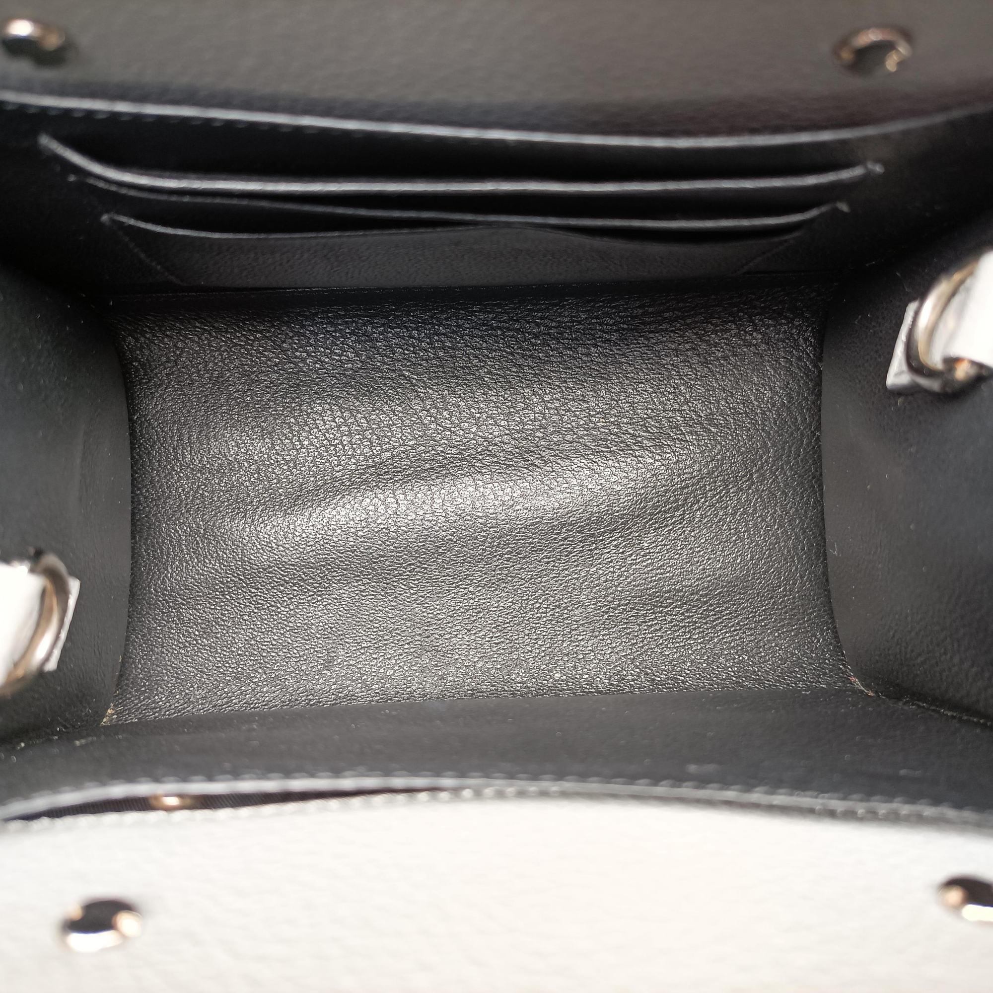 Pre-owned Givenchy Horizon Grey Leather  shoulderbag | stylenewstar