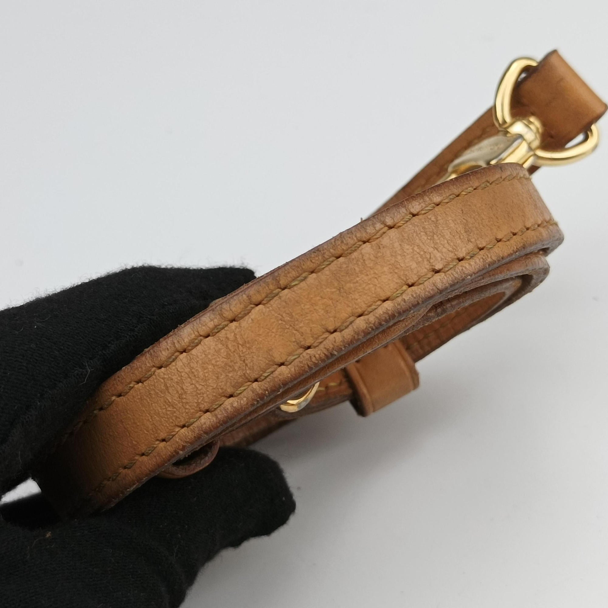 Pre-owned Louis Vuitton Brea MM AMARANTE Vernis M91619 shoulderbag | stylenewstar