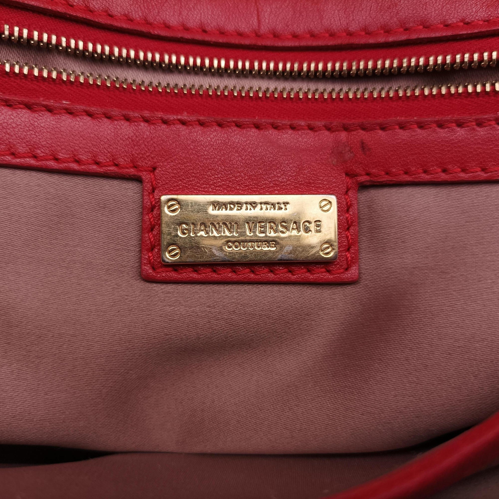 Pre-owned VERSACE Gianni Greca couture Red Patent 8BR600 shoulderbag | stylenewstar