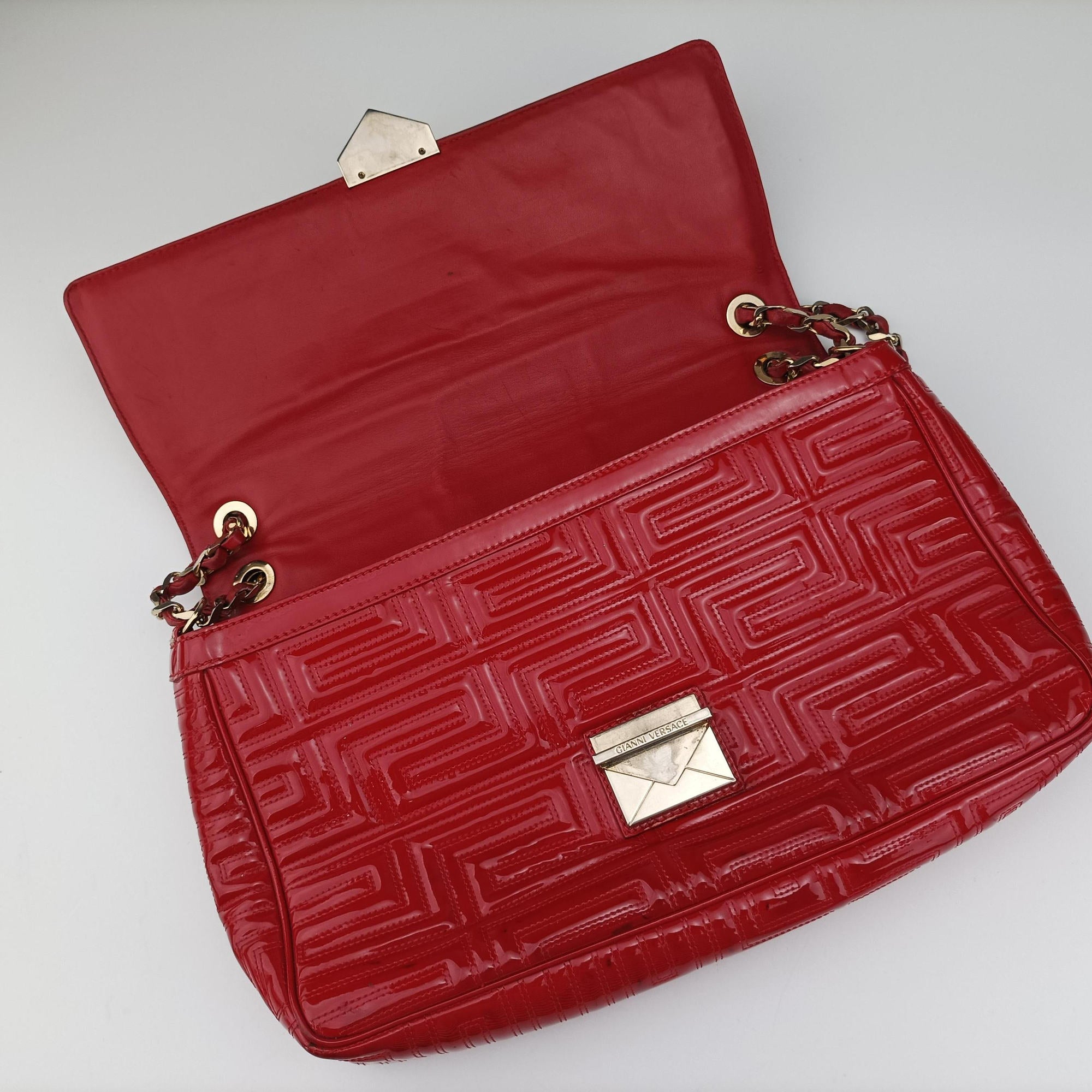 Pre-owned VERSACE Gianni Greca couture Red Patent 8BR600 shoulderbag | stylenewstar