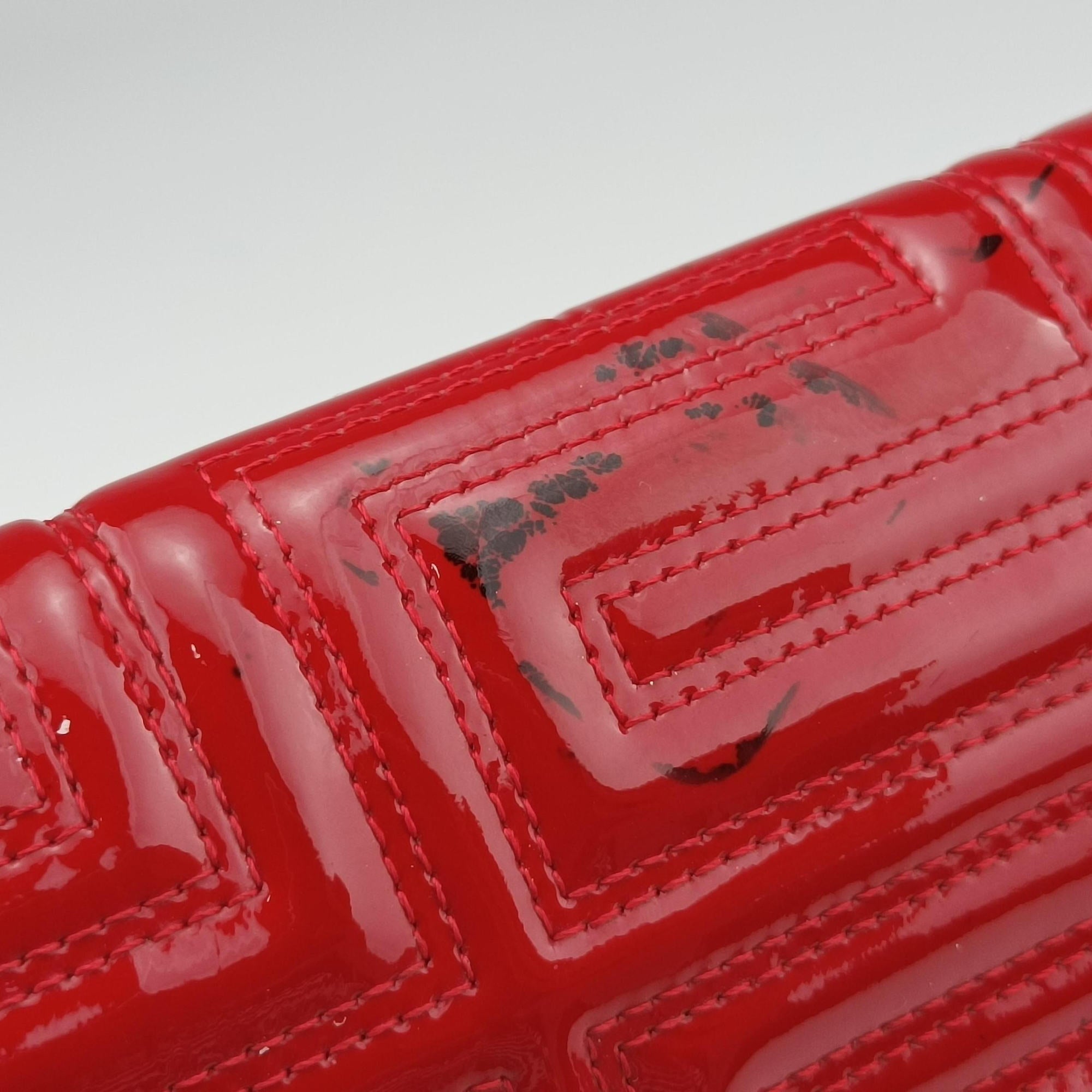 Pre-owned VERSACE Gianni Greca couture Red Patent 8BR600 shoulderbag | stylenewstar