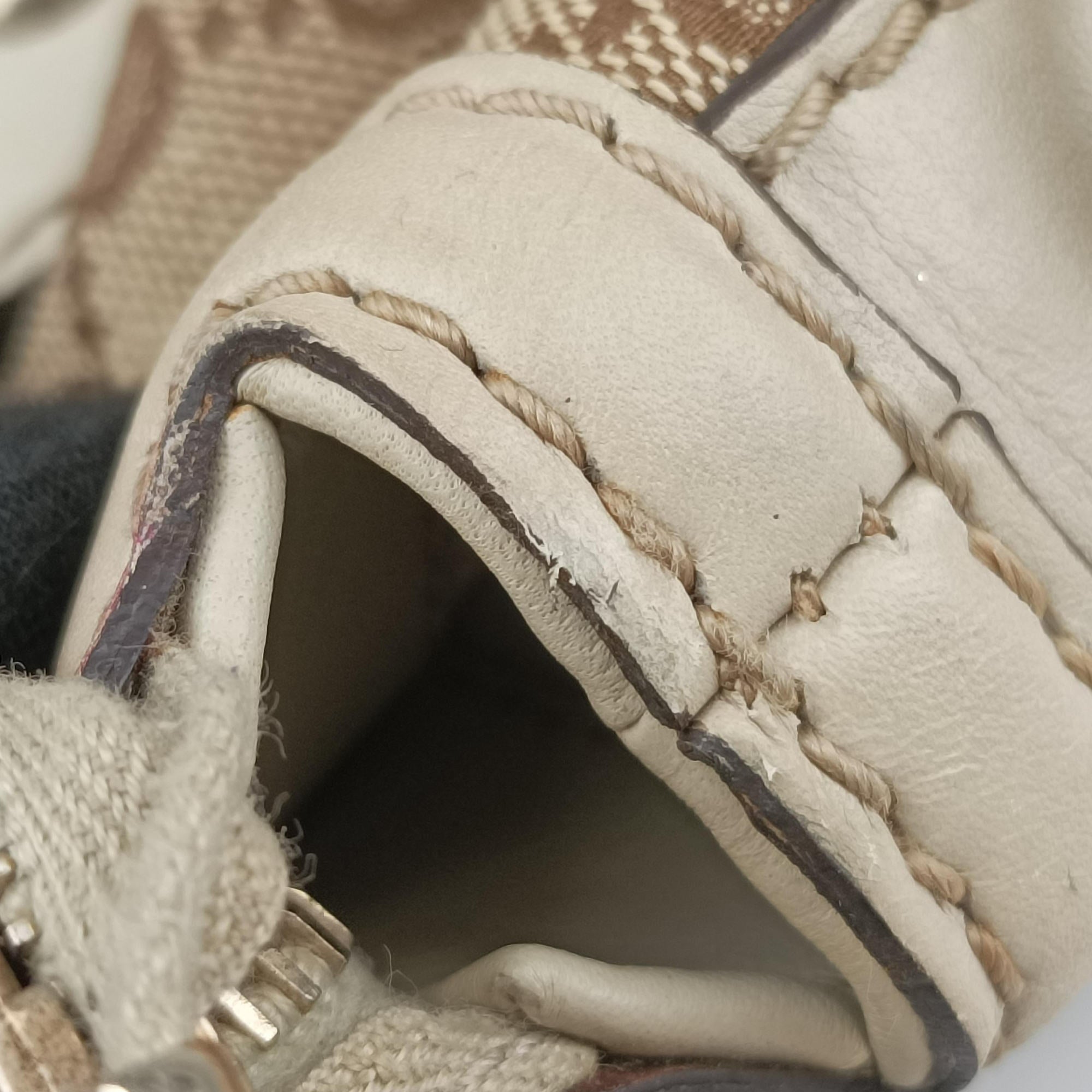 Pre-owned Gucci Sukey White×Brown canvas×Leather 247902 shoulderbag | stylenewstar