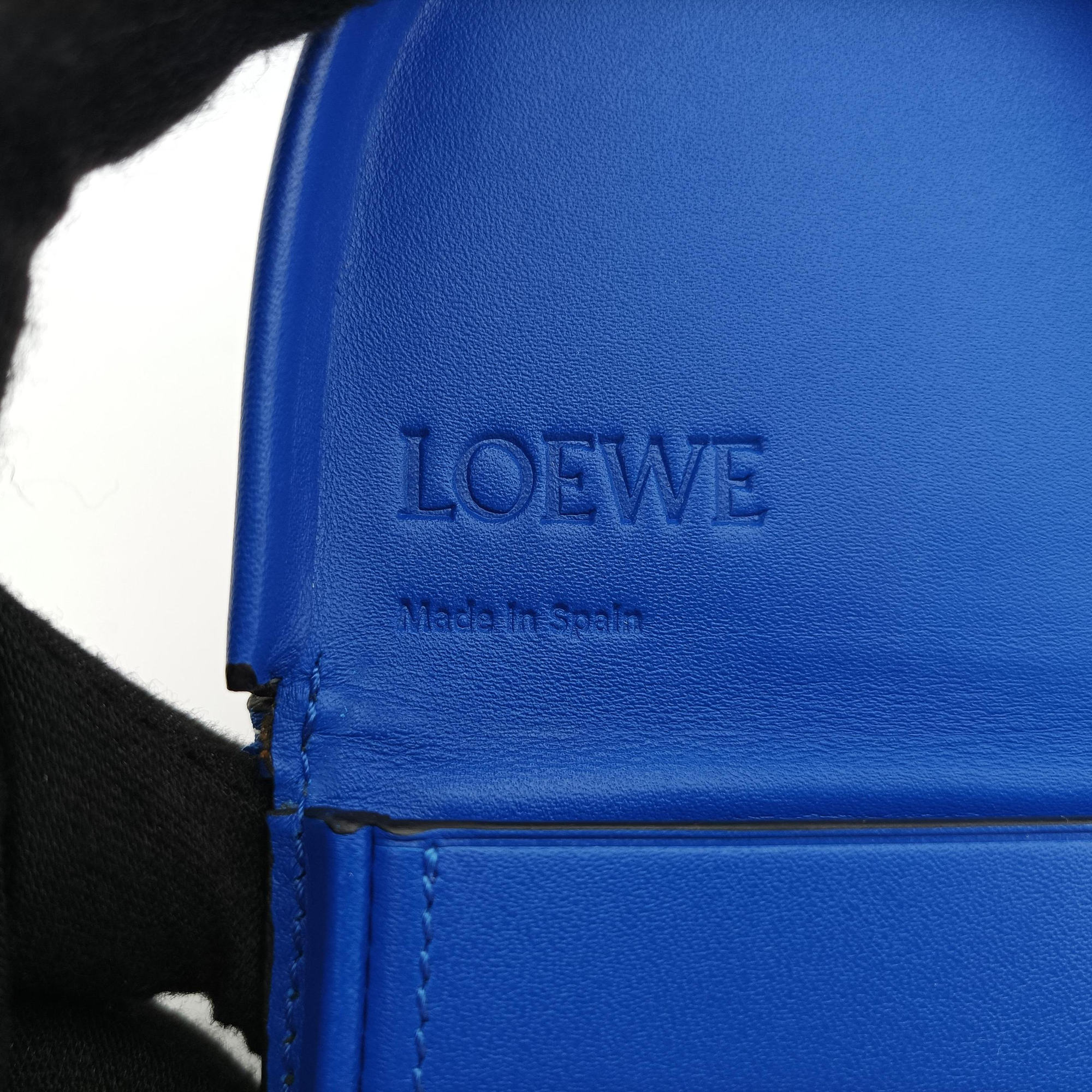 Pre-owned Loewe Heel Blue Leather  shoulderbag | stylenewstar