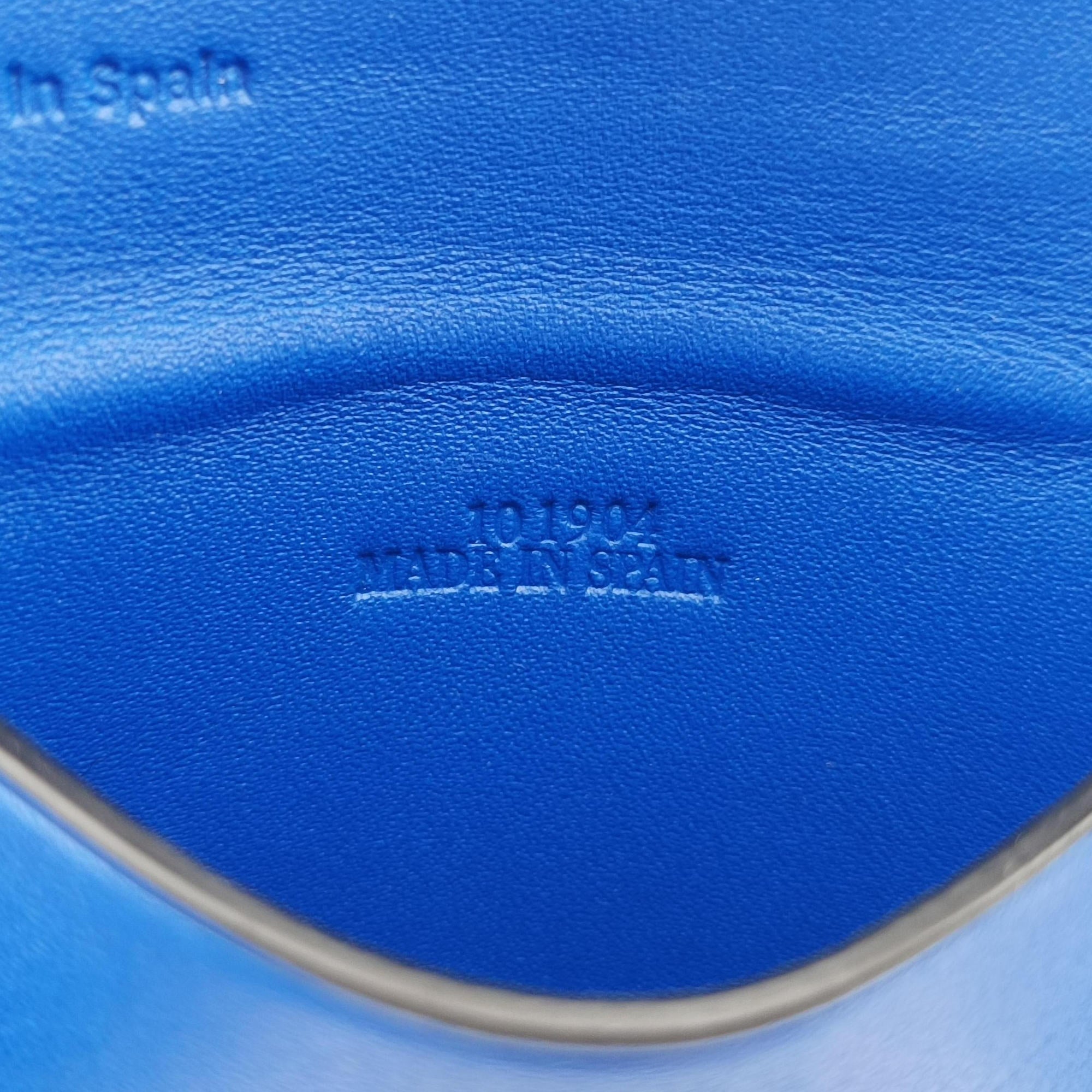 Pre-owned Loewe Heel Blue Leather  shoulderbag | stylenewstar